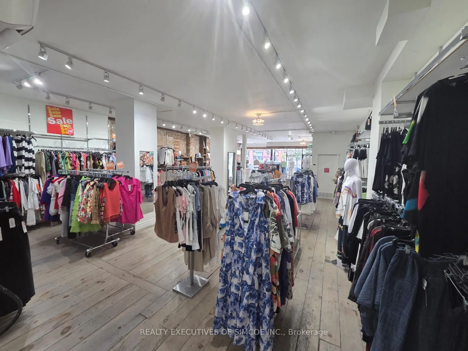 25 Dunlop Street E