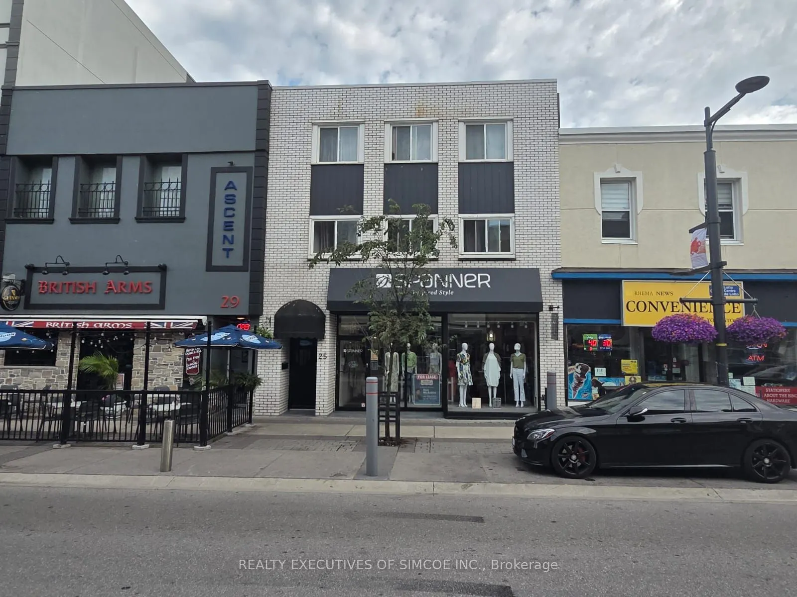 25 Dunlop Street E