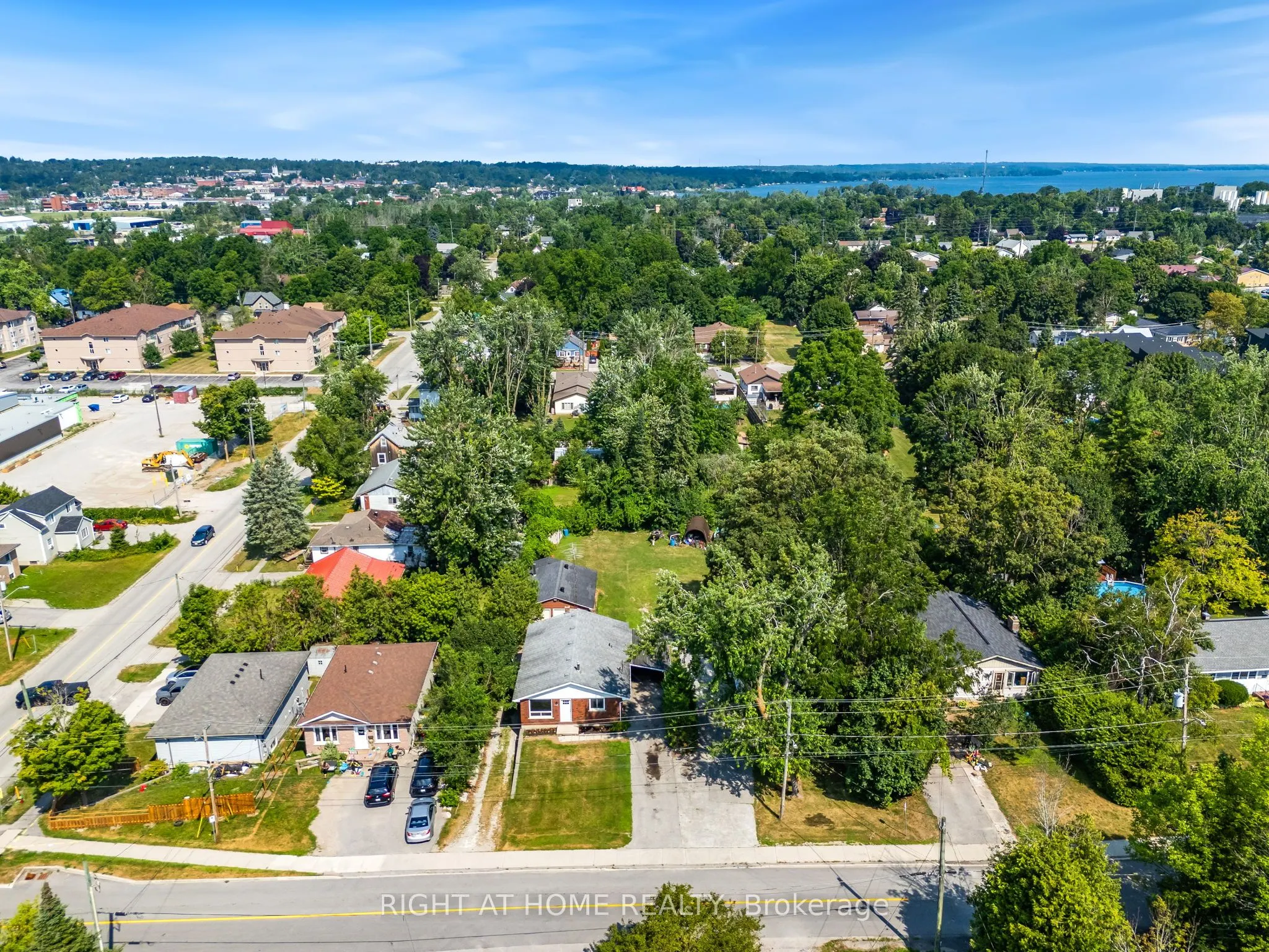 138 Simcoe Street