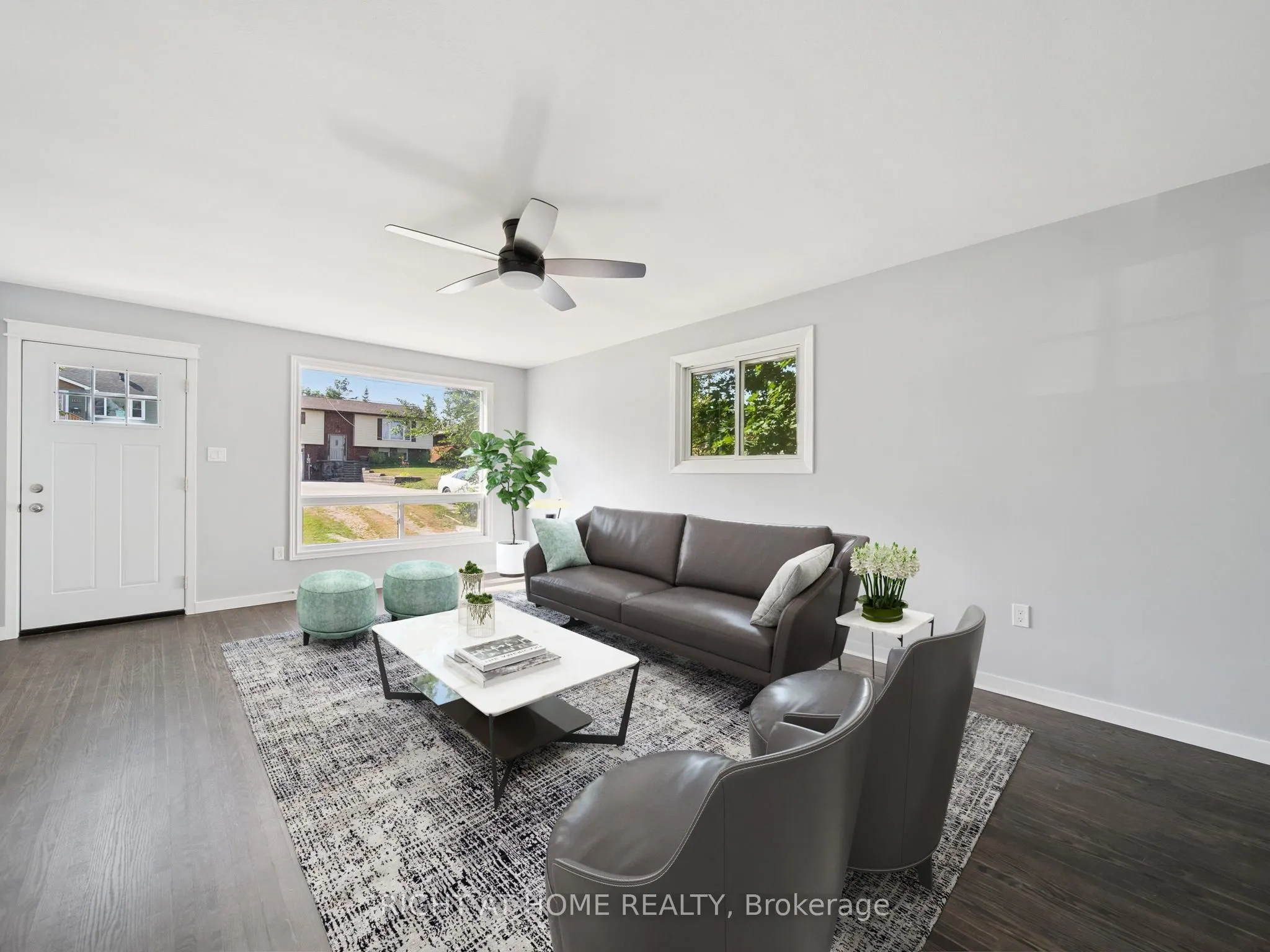 138 Simcoe Street