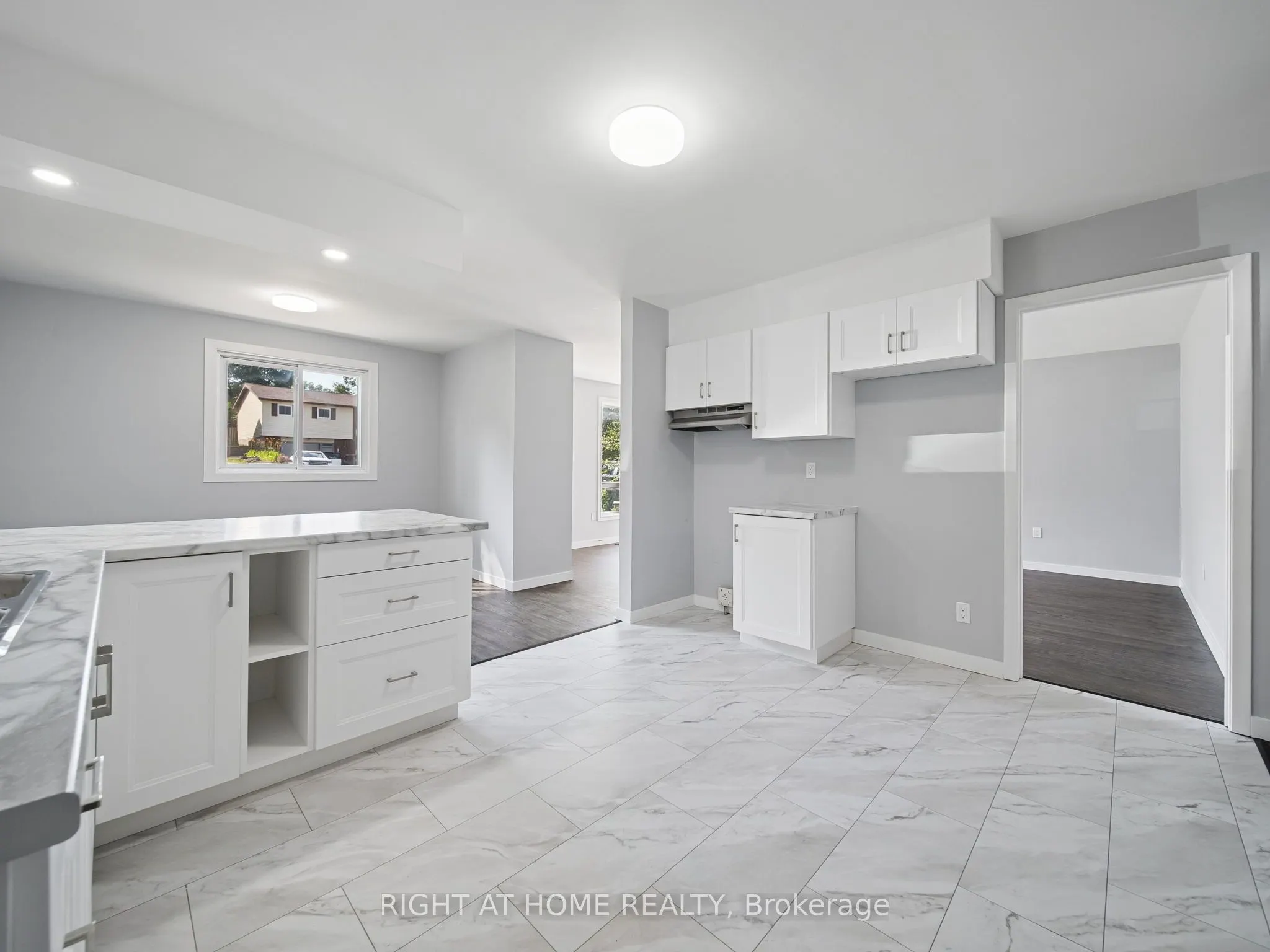 138 Simcoe Street