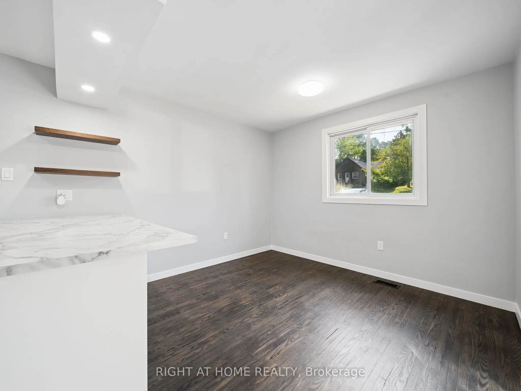 138 Simcoe Street
