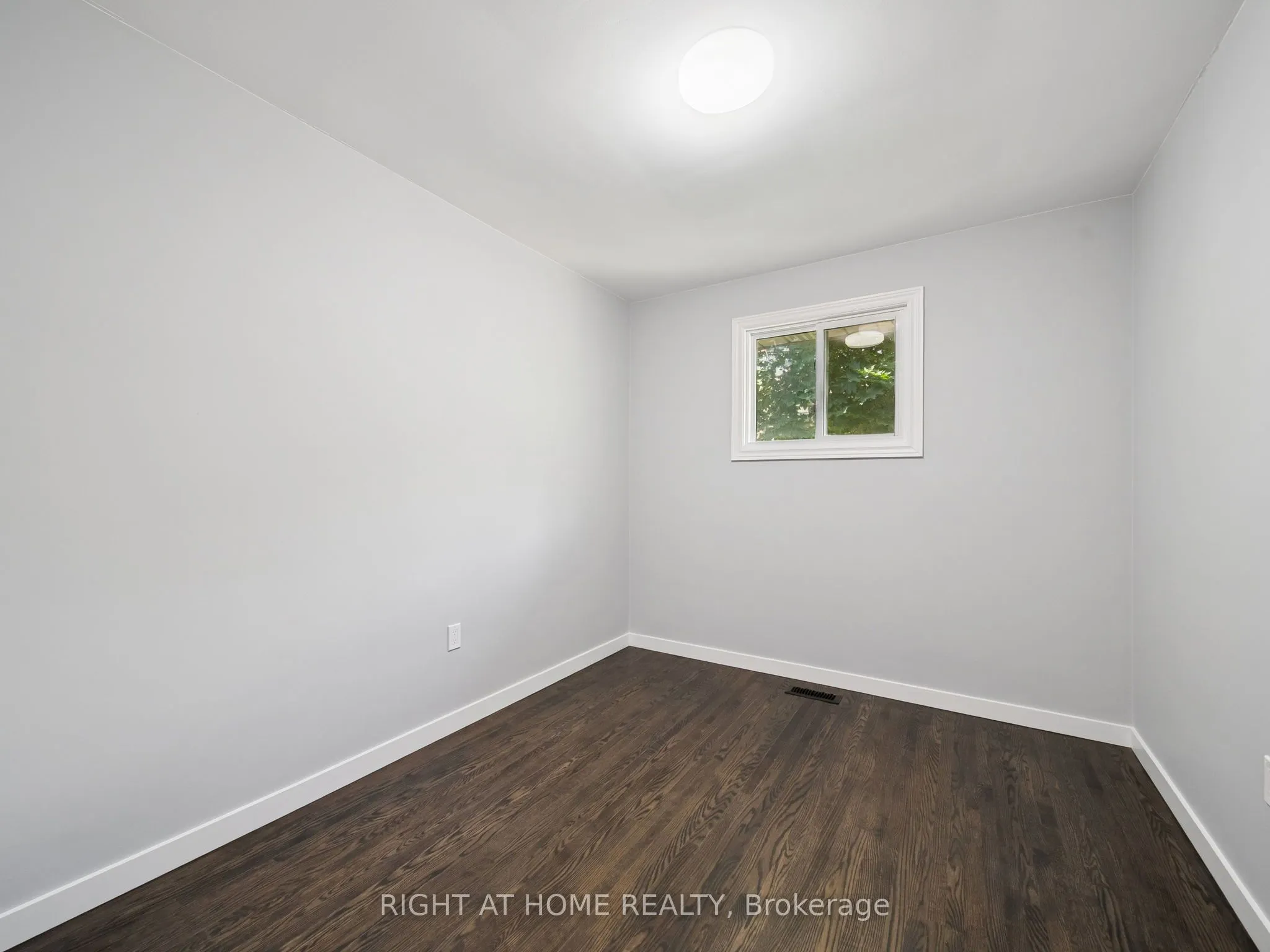 138 Simcoe Street