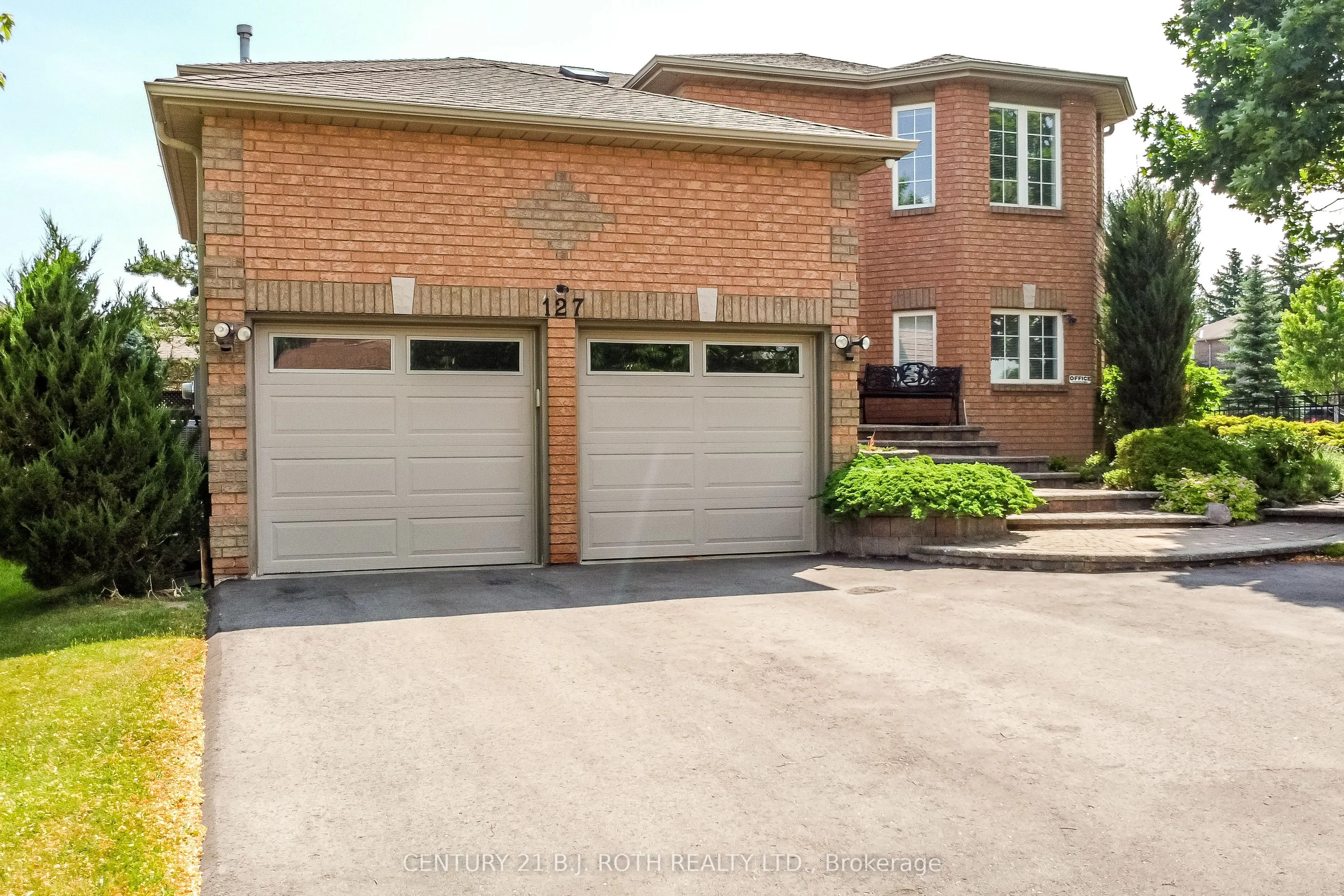 127 Golden Meadow Road