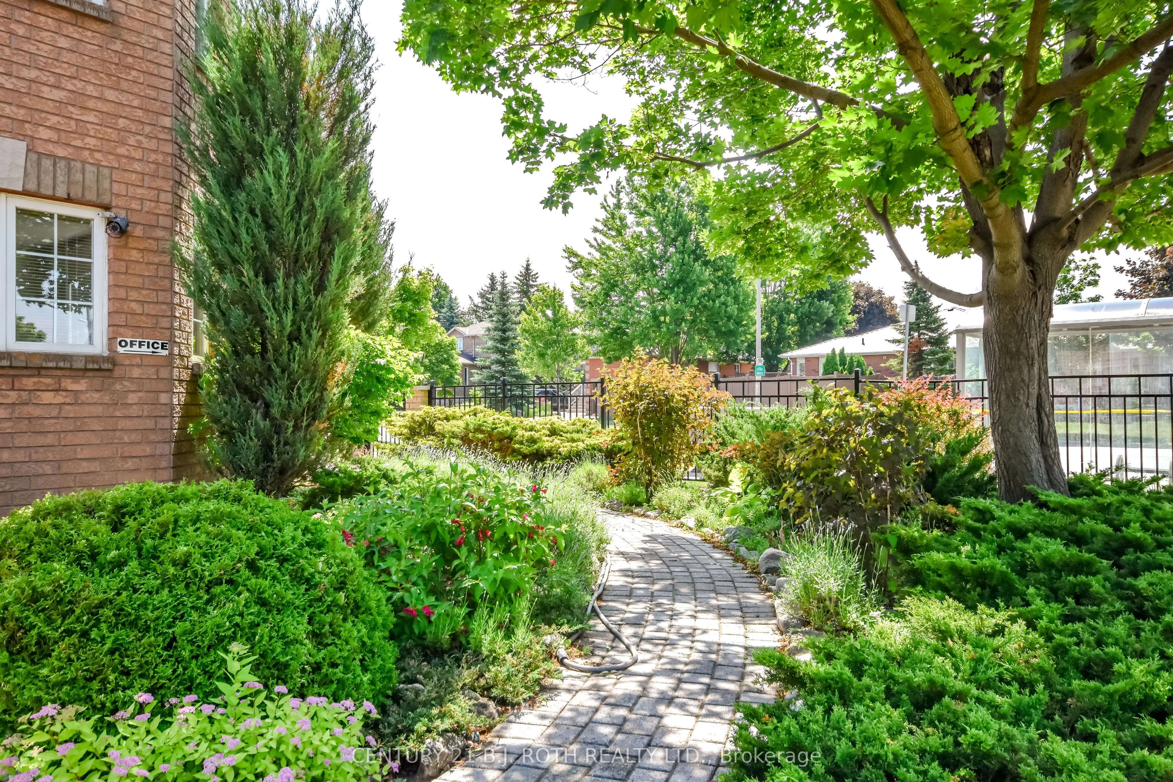 127 Golden Meadow Road
