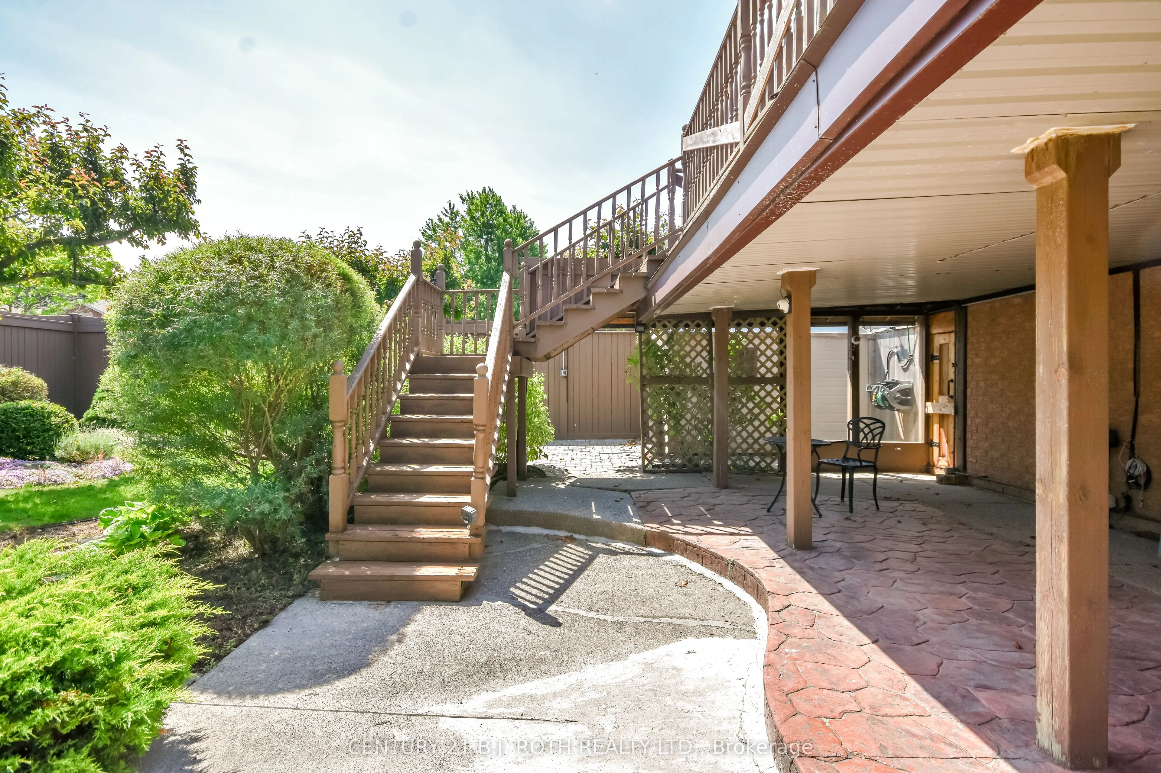 127 Golden Meadow Road
