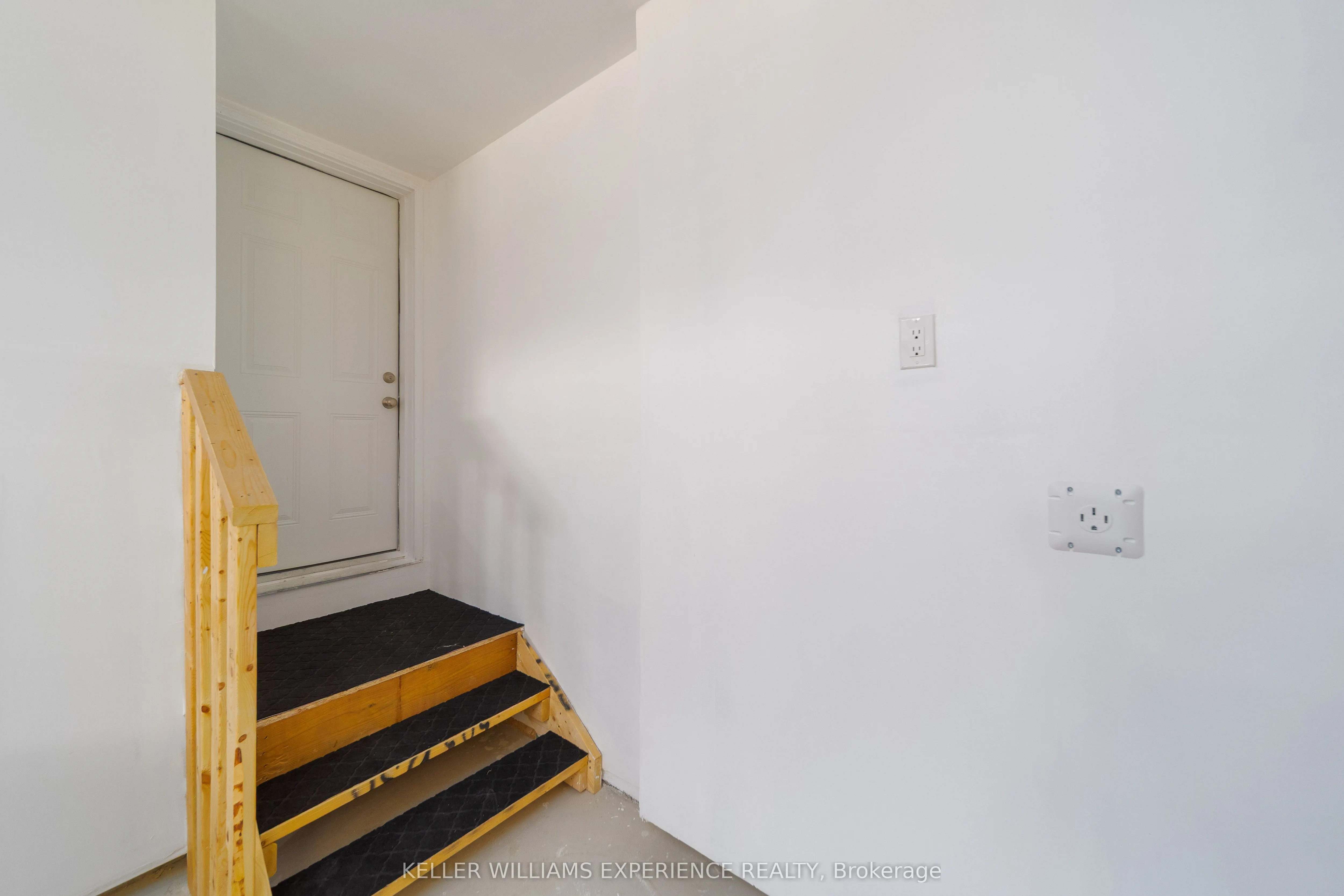 4 Shapira Avenue