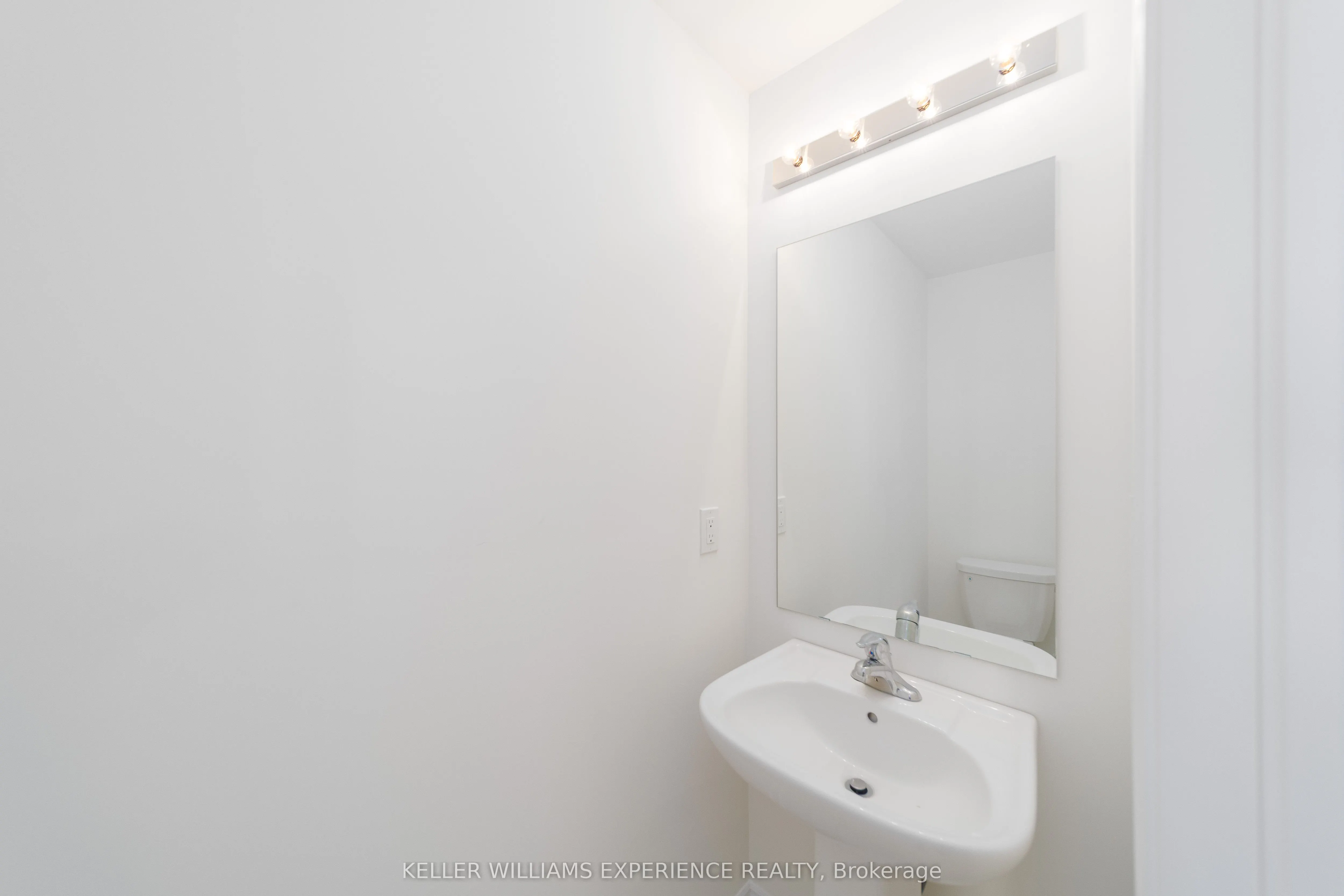 4 Shapira Avenue