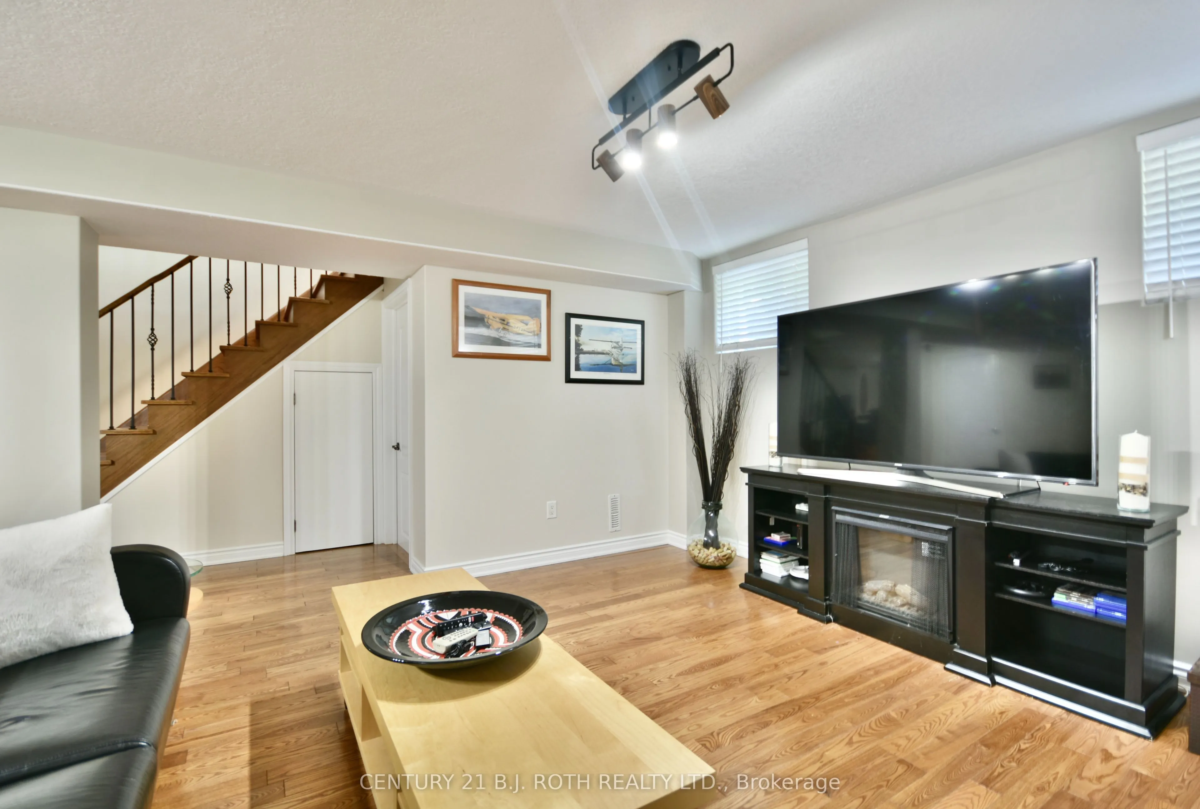 12 Lloyd Cook Drive E