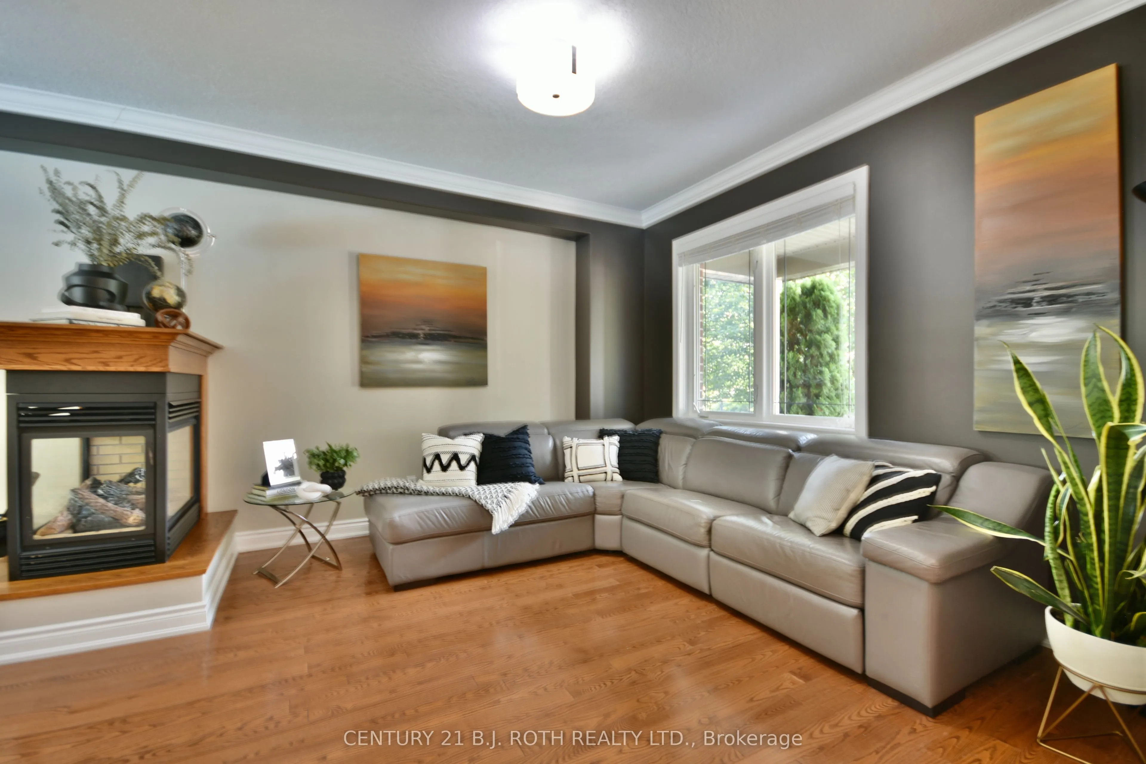 12 Lloyd Cook Drive E