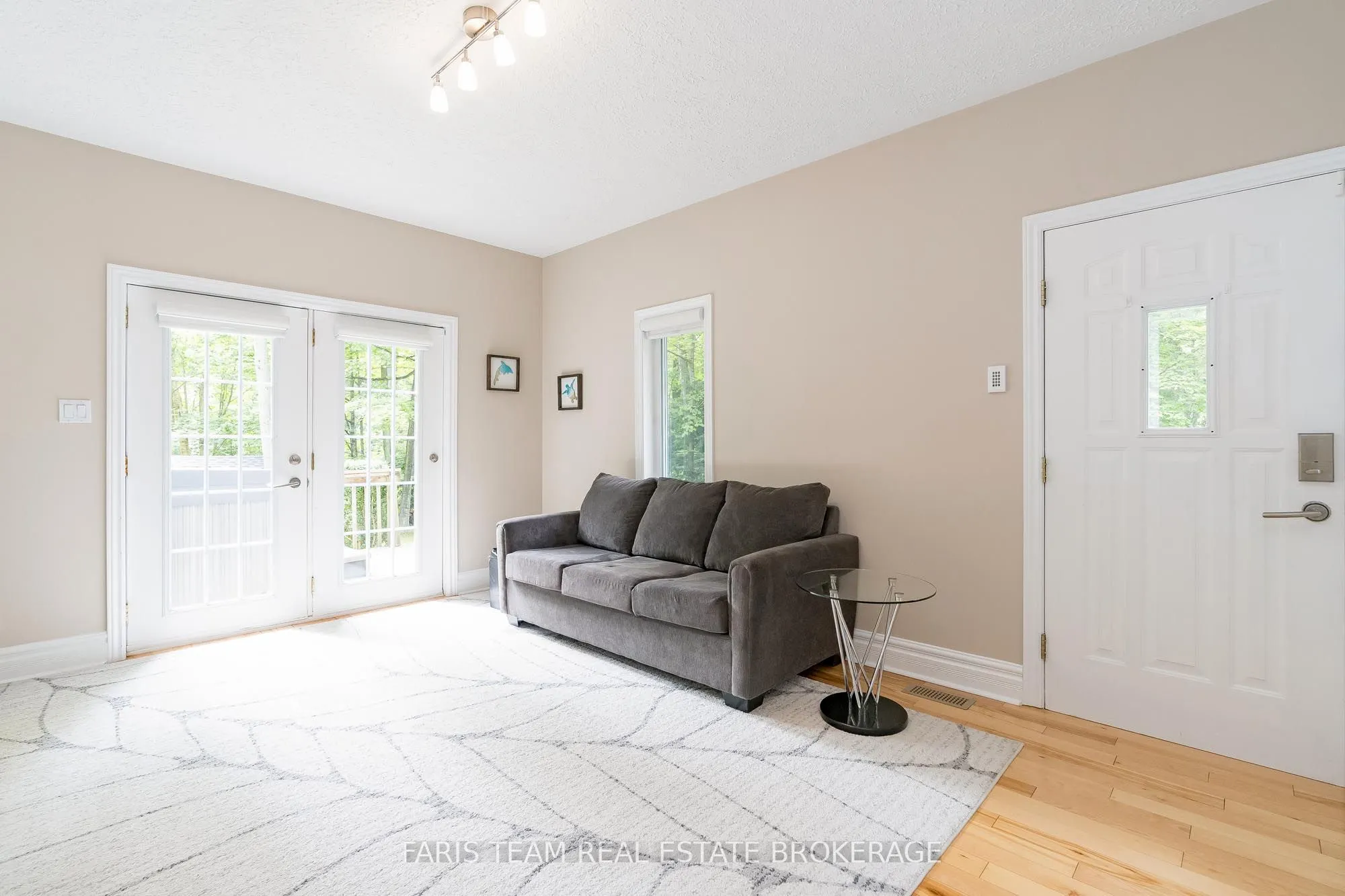 33 Kingfisher Crescent