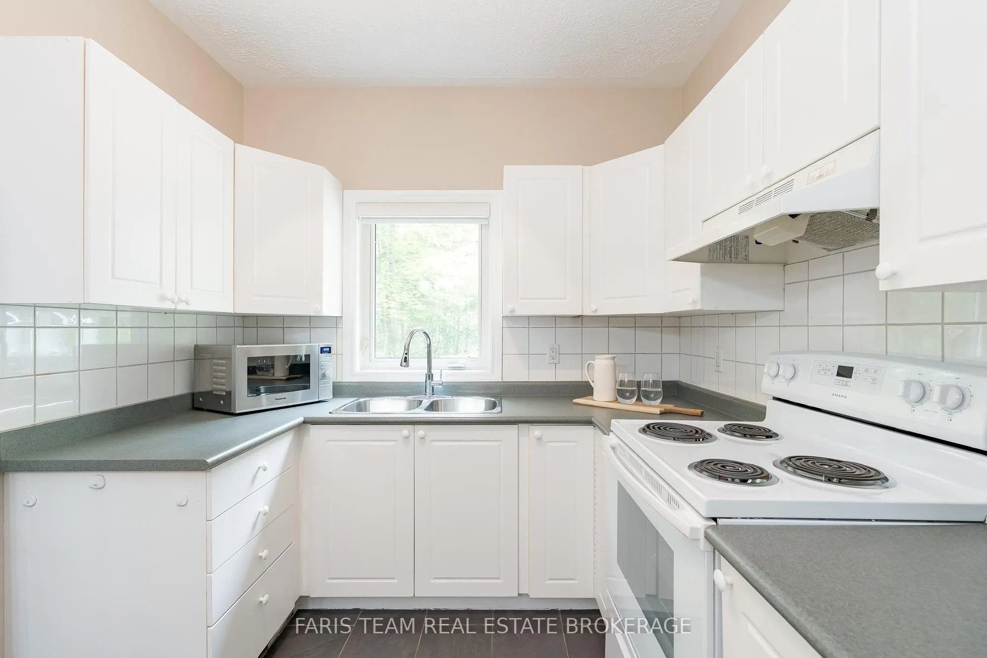 33 Kingfisher Crescent