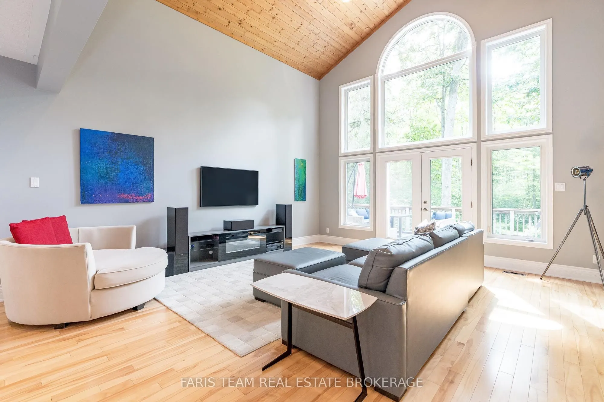 33 Kingfisher Crescent