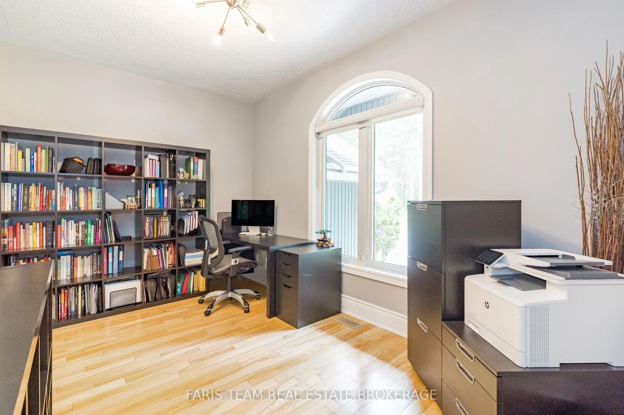 33 Kingfisher Crescent