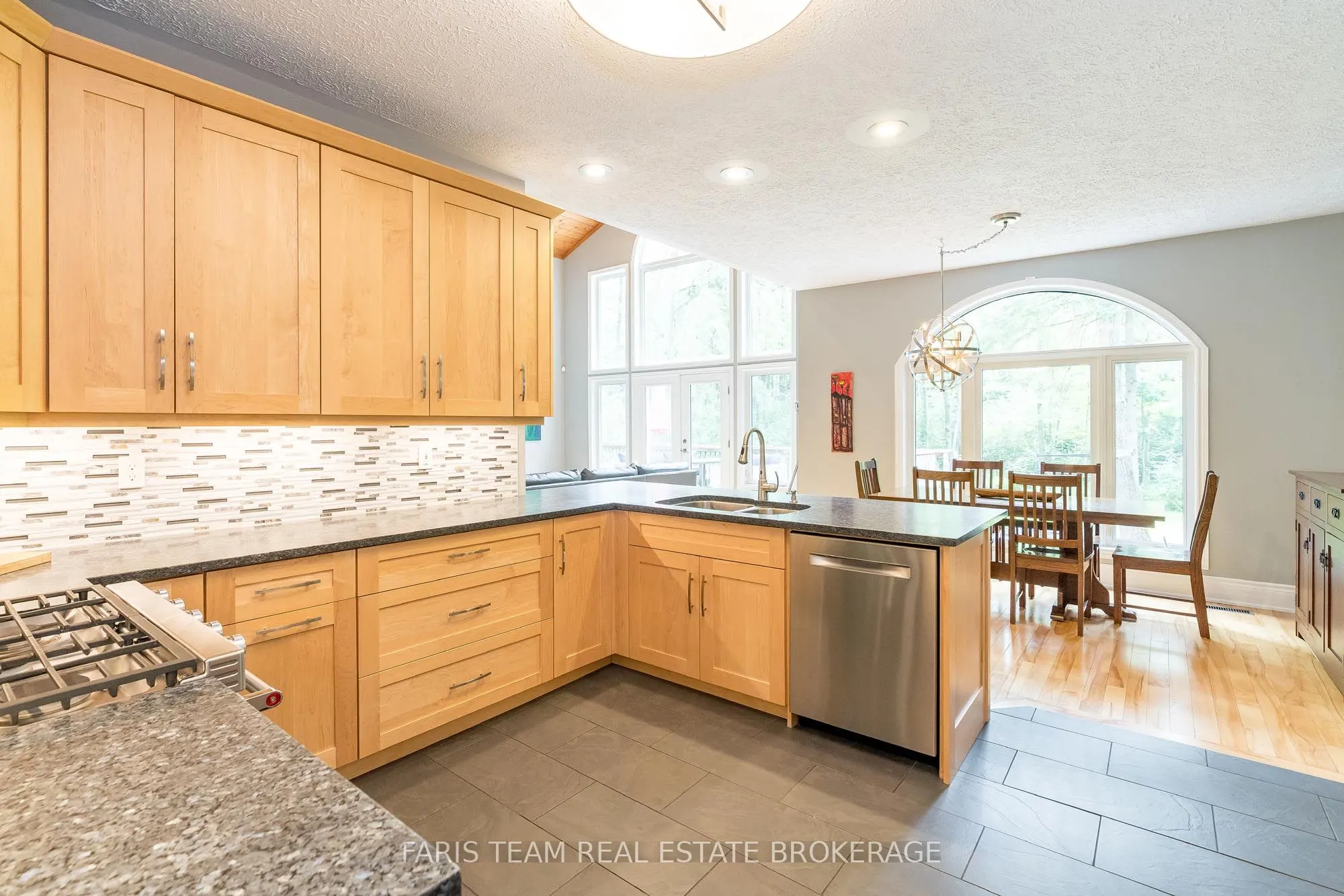 33 Kingfisher Crescent
