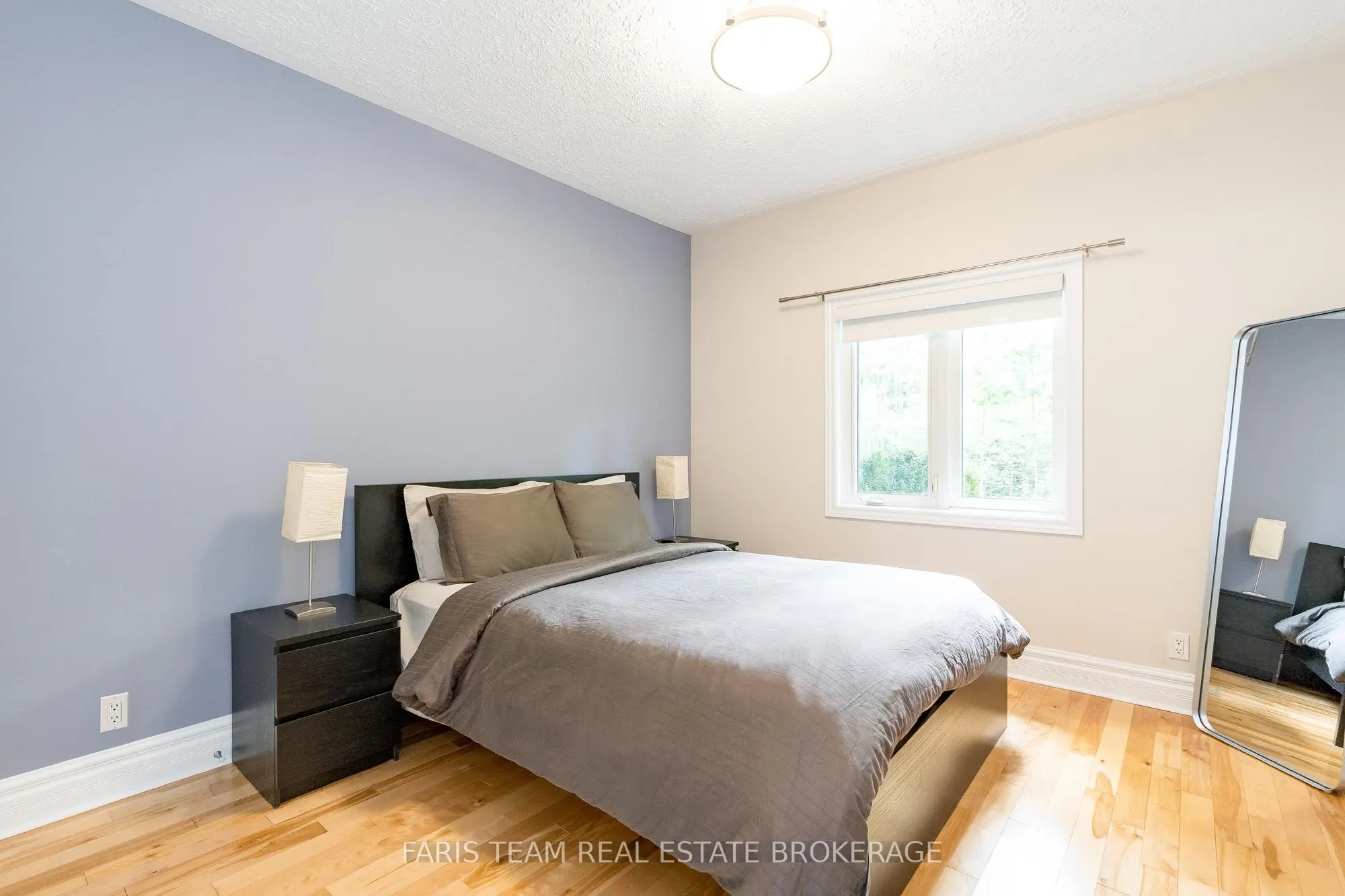 33 Kingfisher Crescent