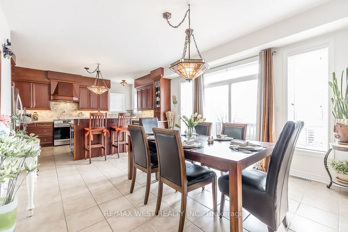118 Succession Crescent