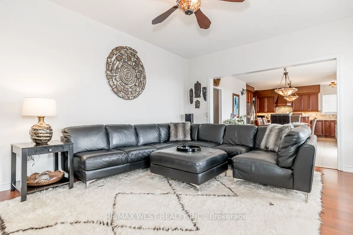 118 Succession Crescent