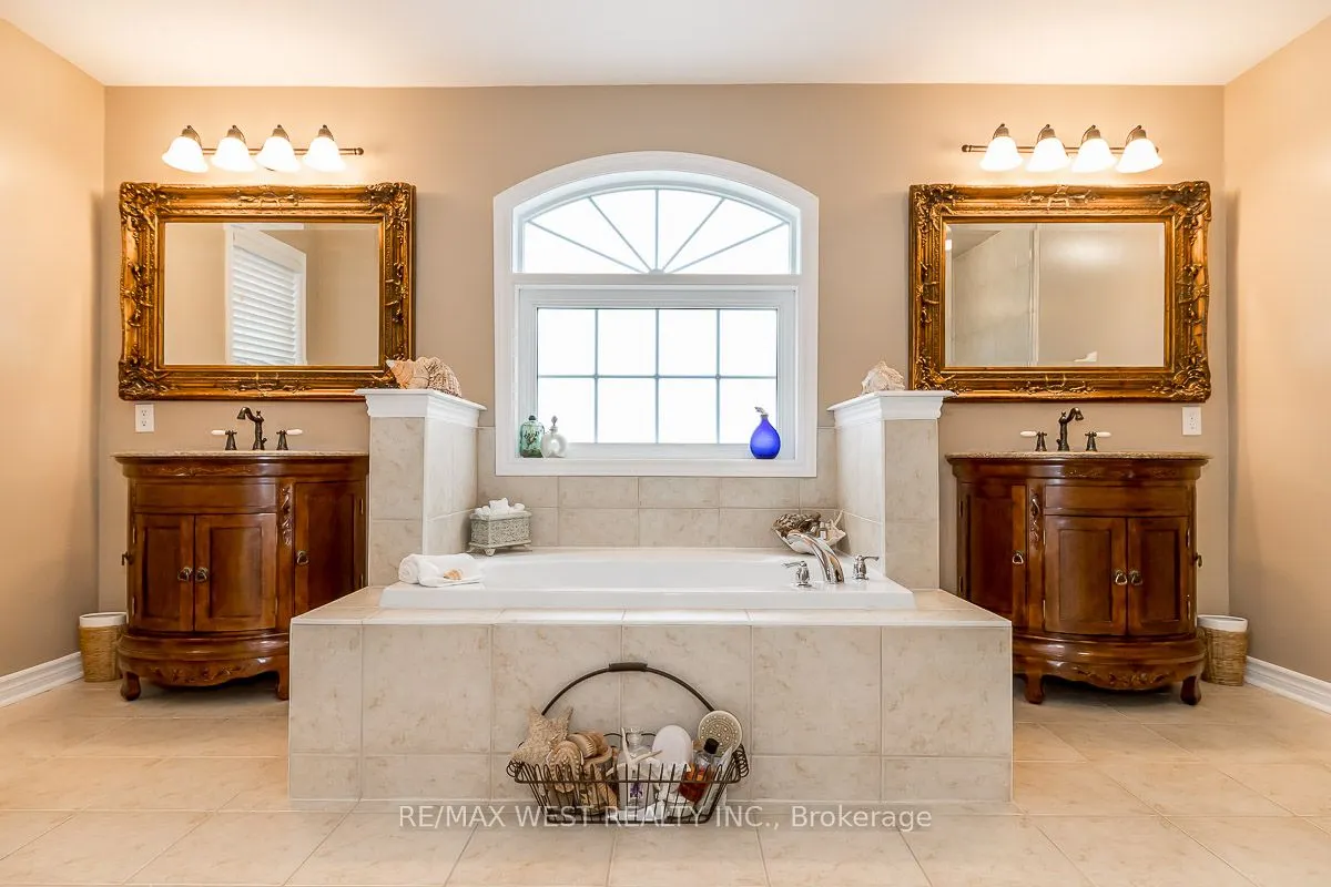 118 Succession Crescent