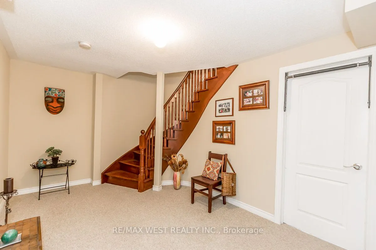 118 Succession Crescent