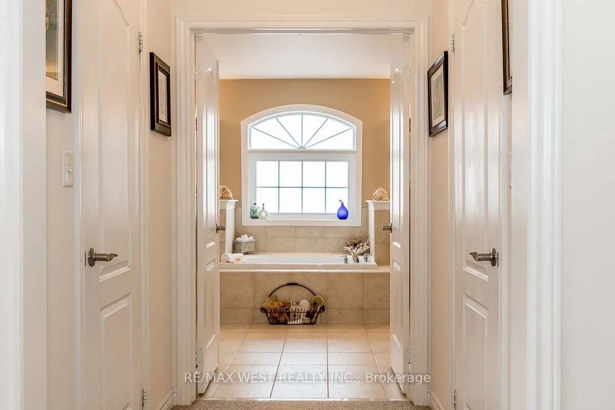 118 Succession Crescent