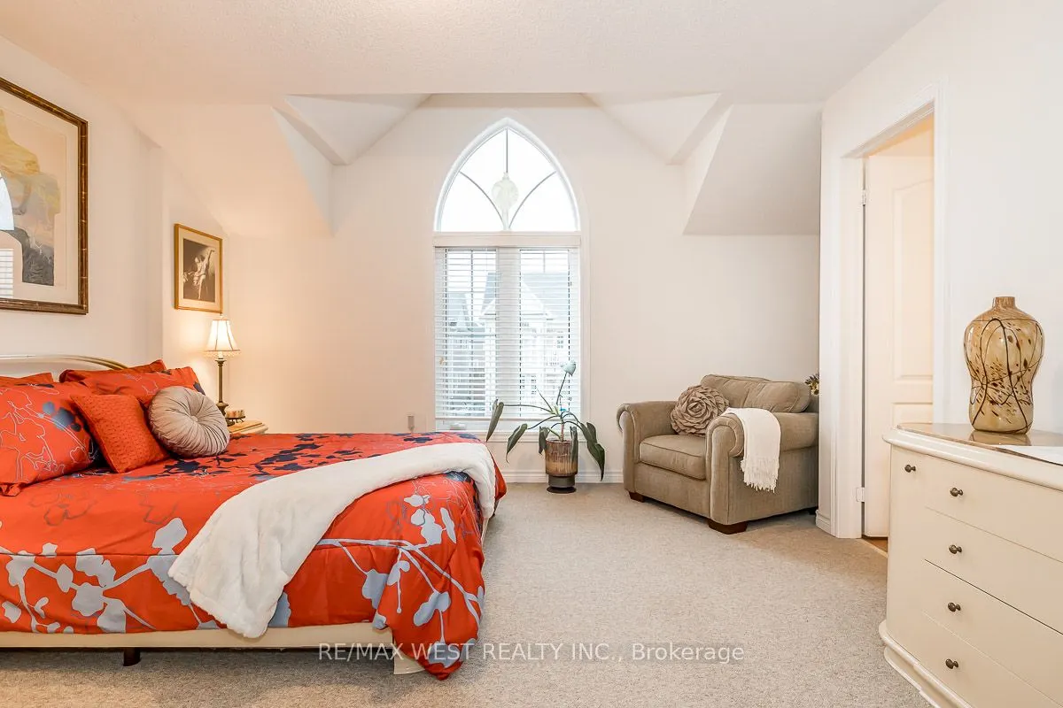 118 Succession Crescent