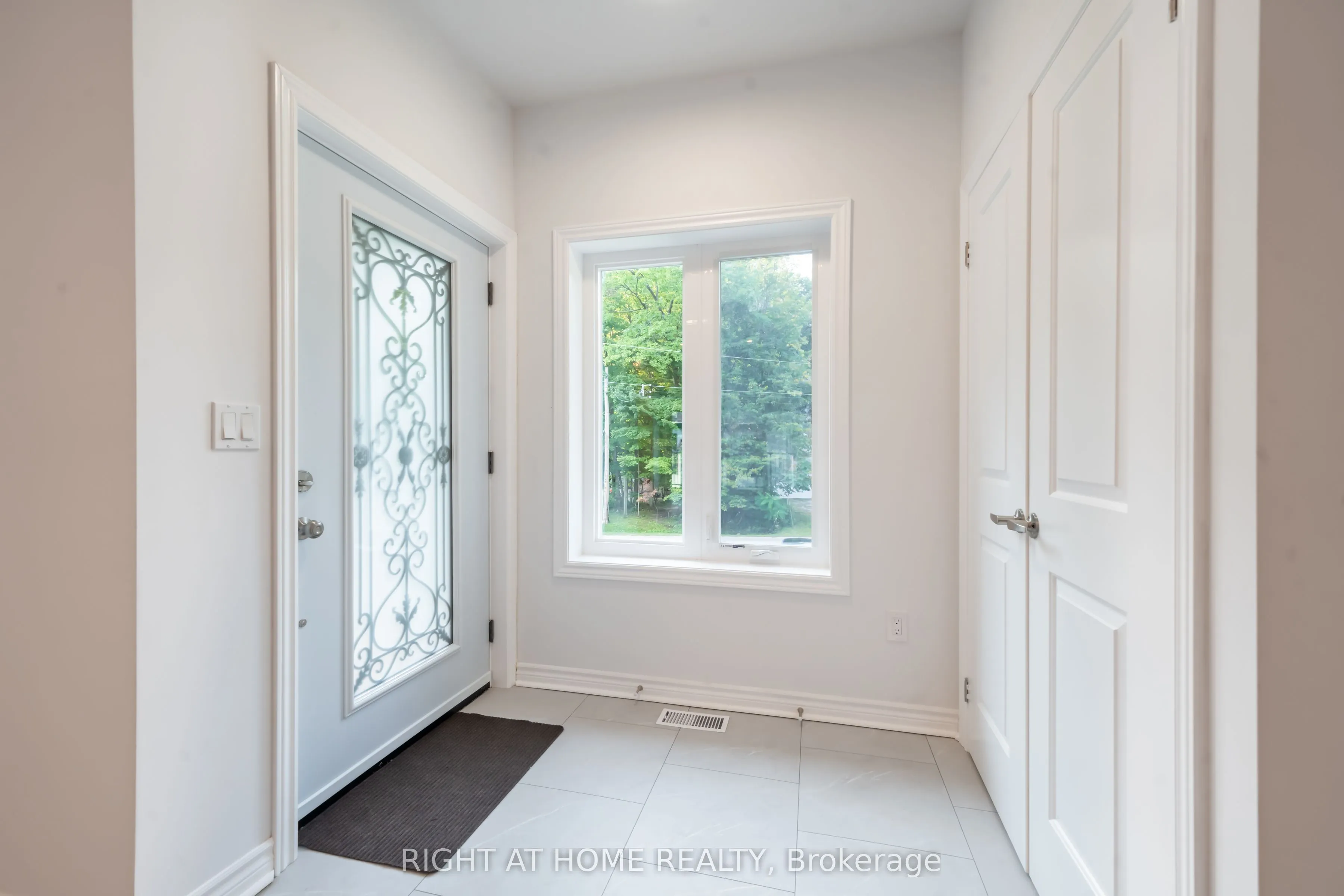 50 Breithaupt Crescent