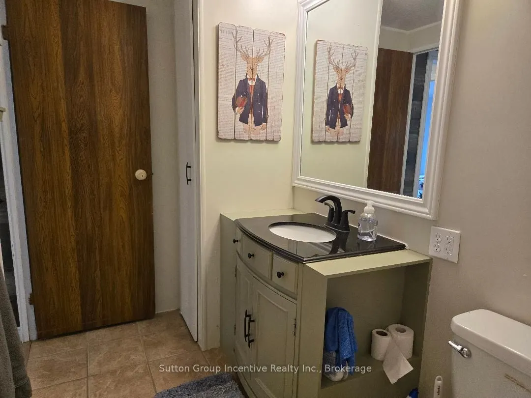 5 Carruthers Street S