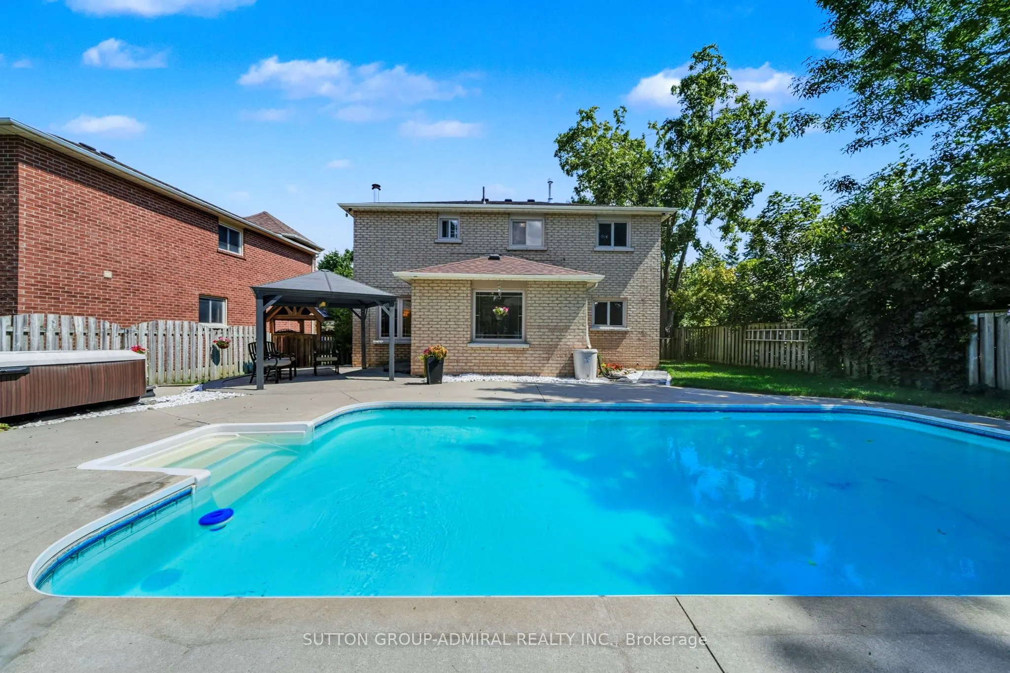 6 Milne Court