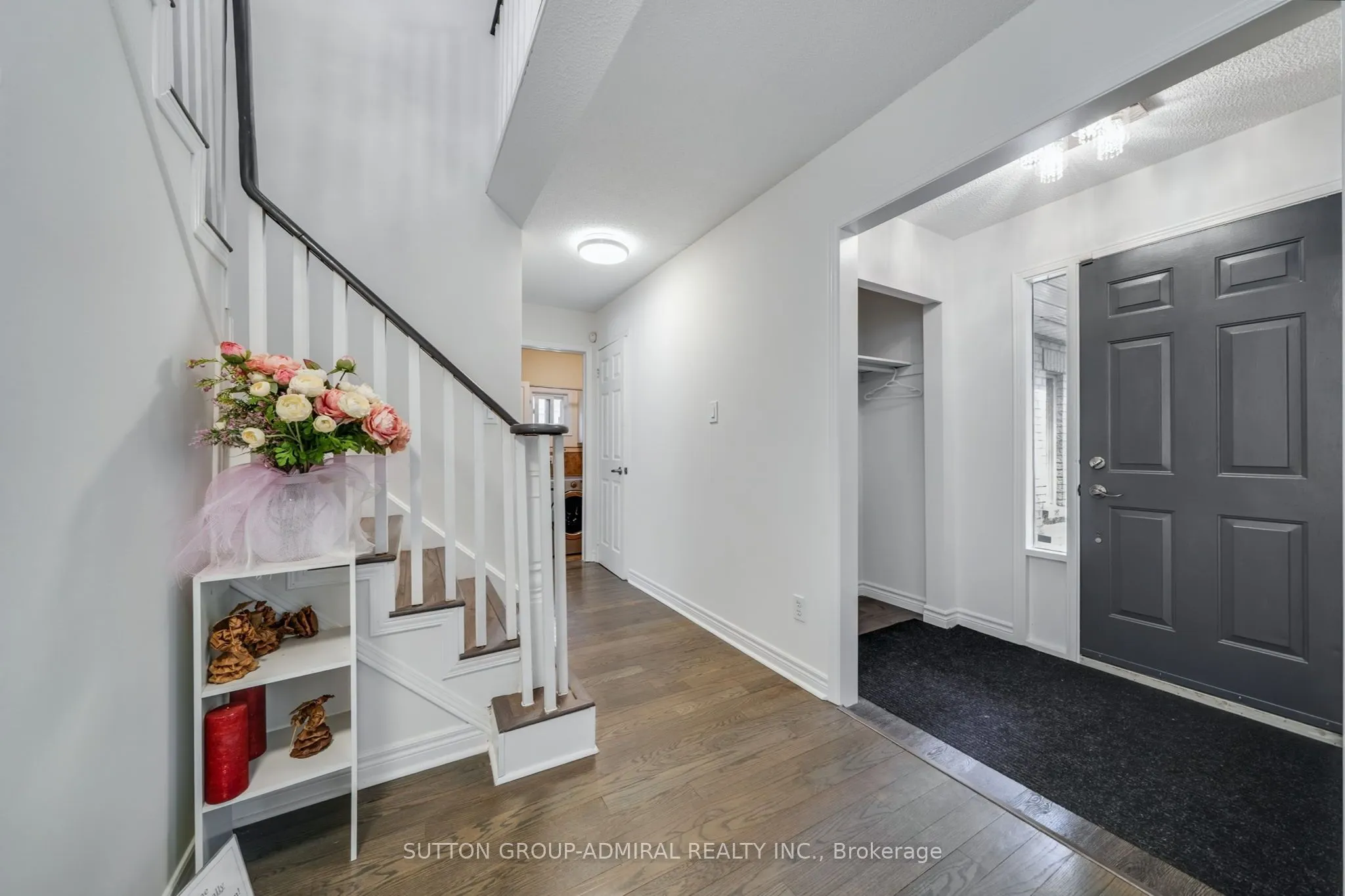 6 Milne Court