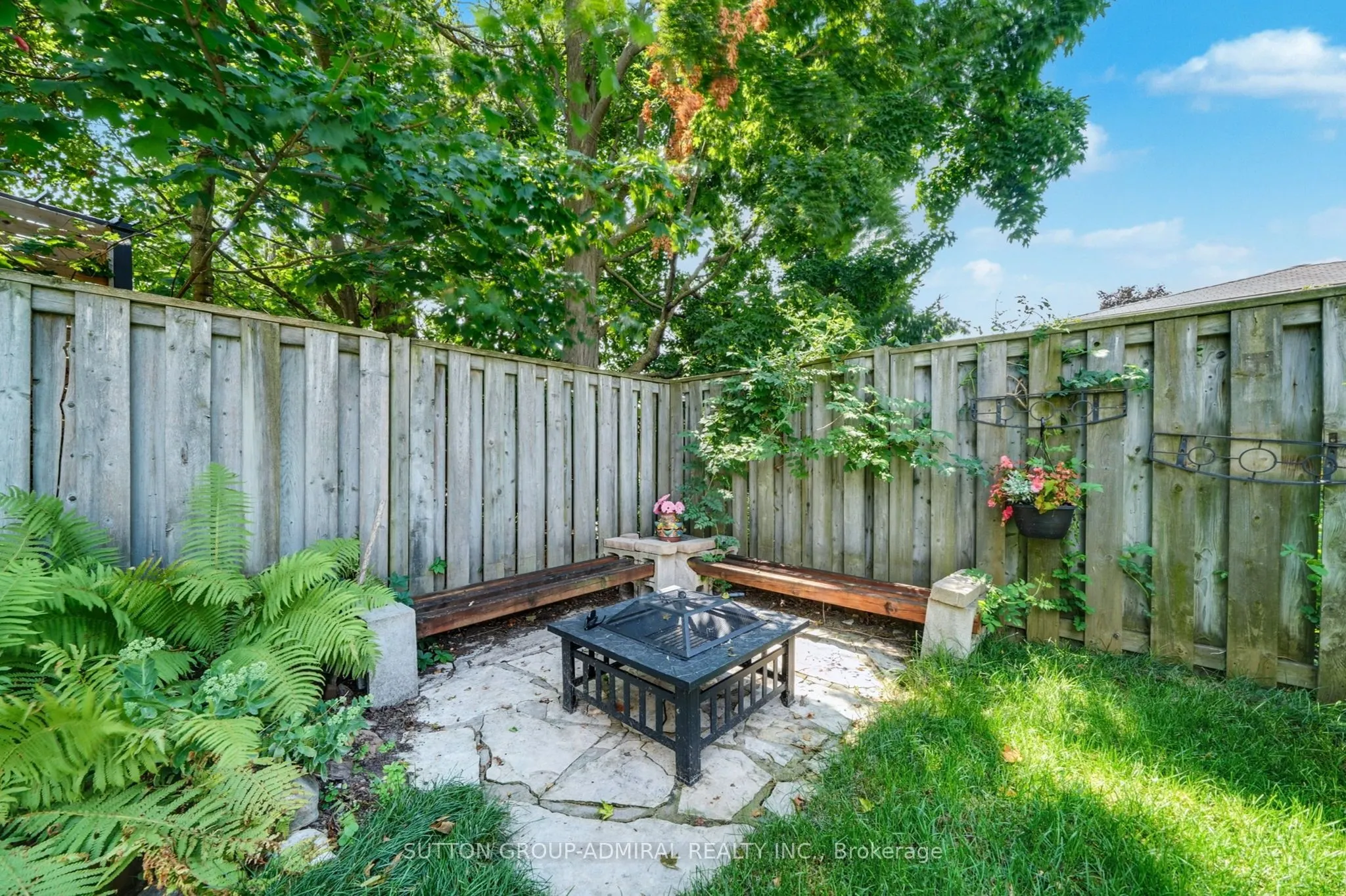 6 Milne Court