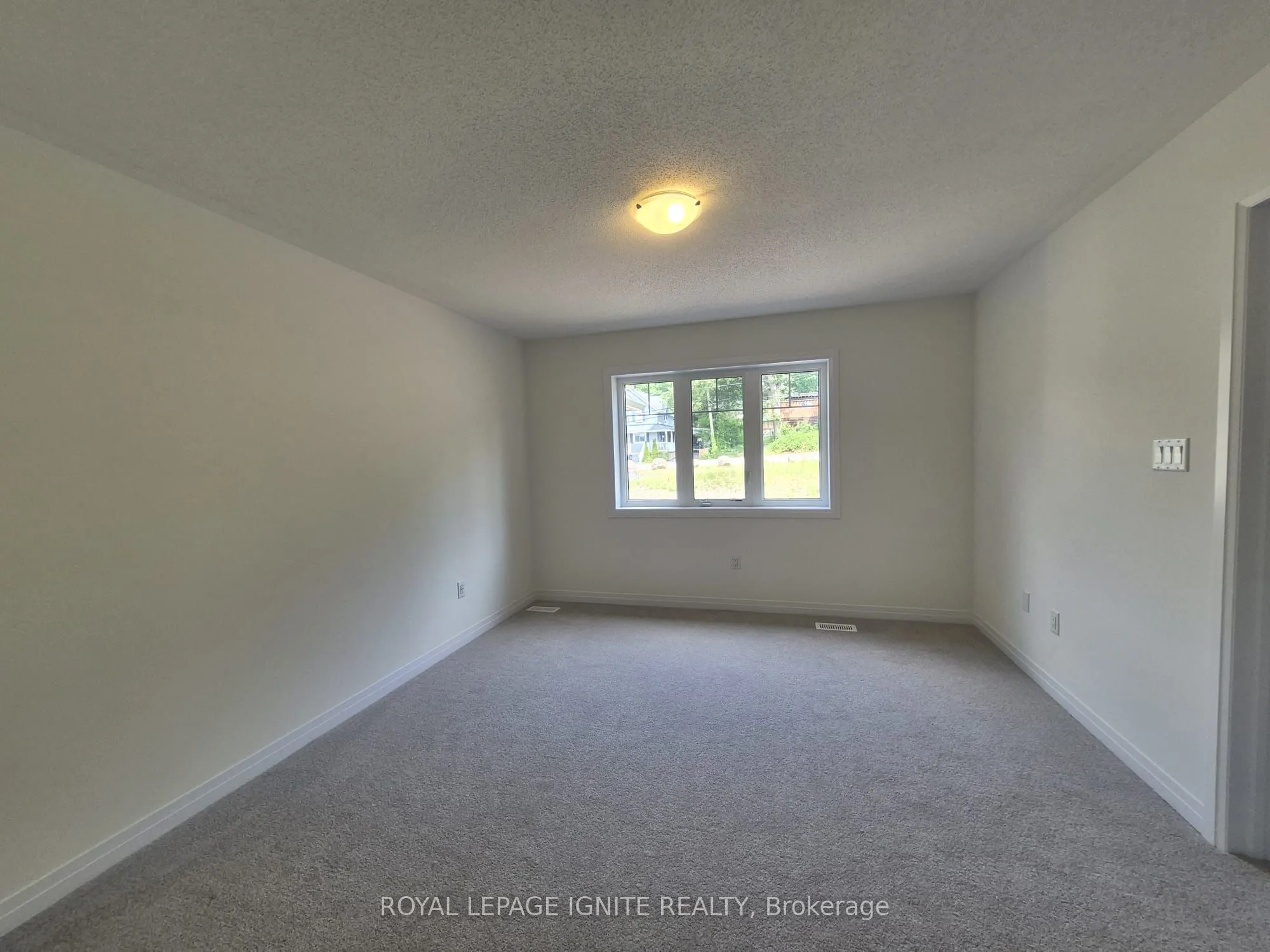 556 Hudson Crescent