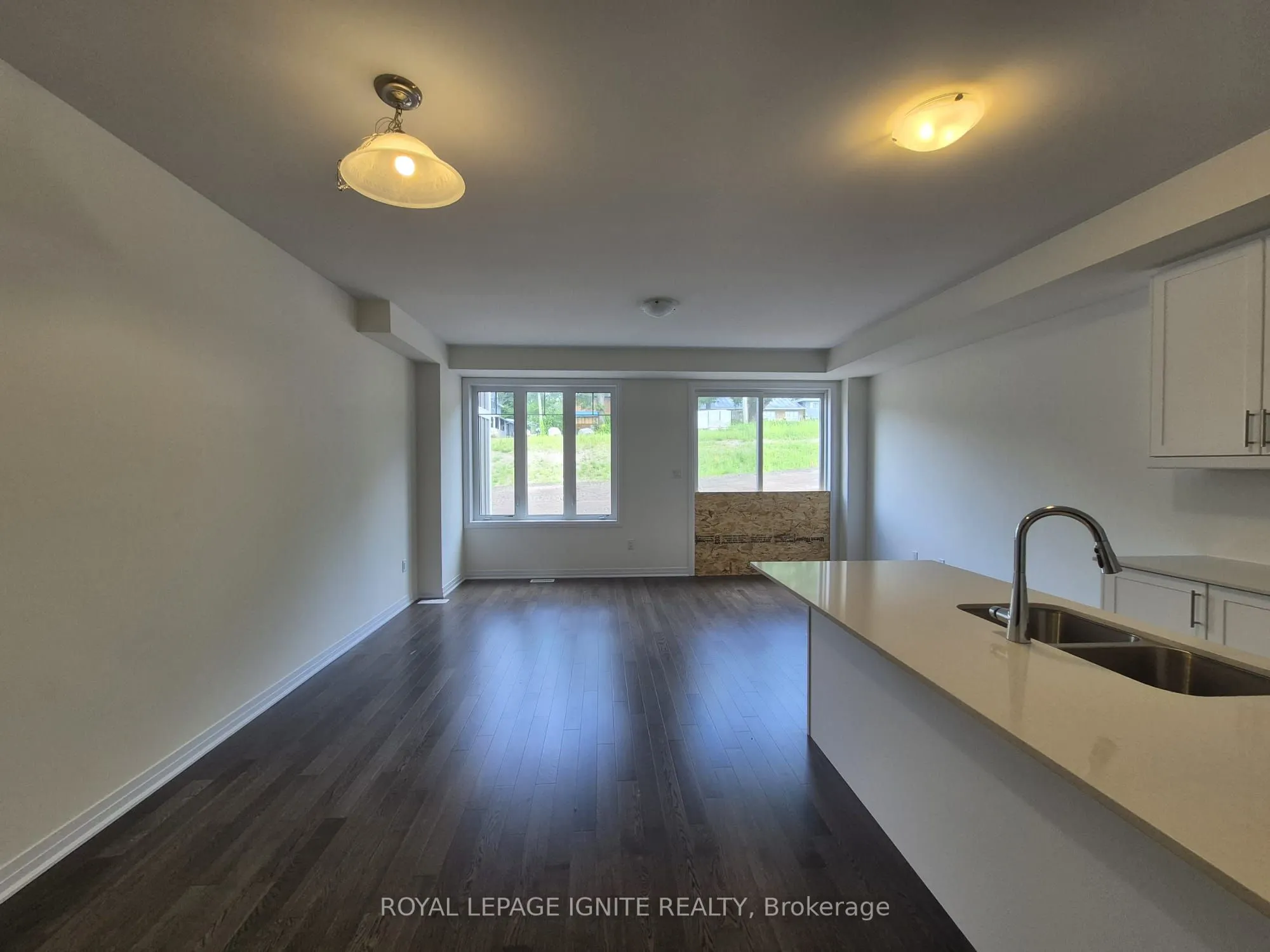 556 Hudson Crescent