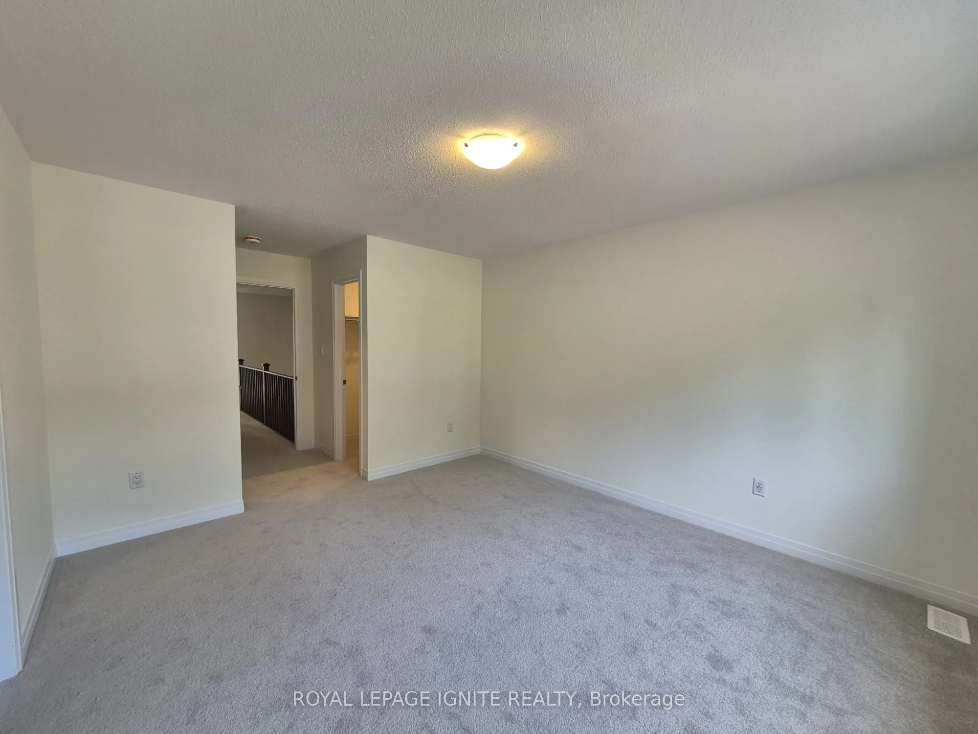 556 Hudson Crescent