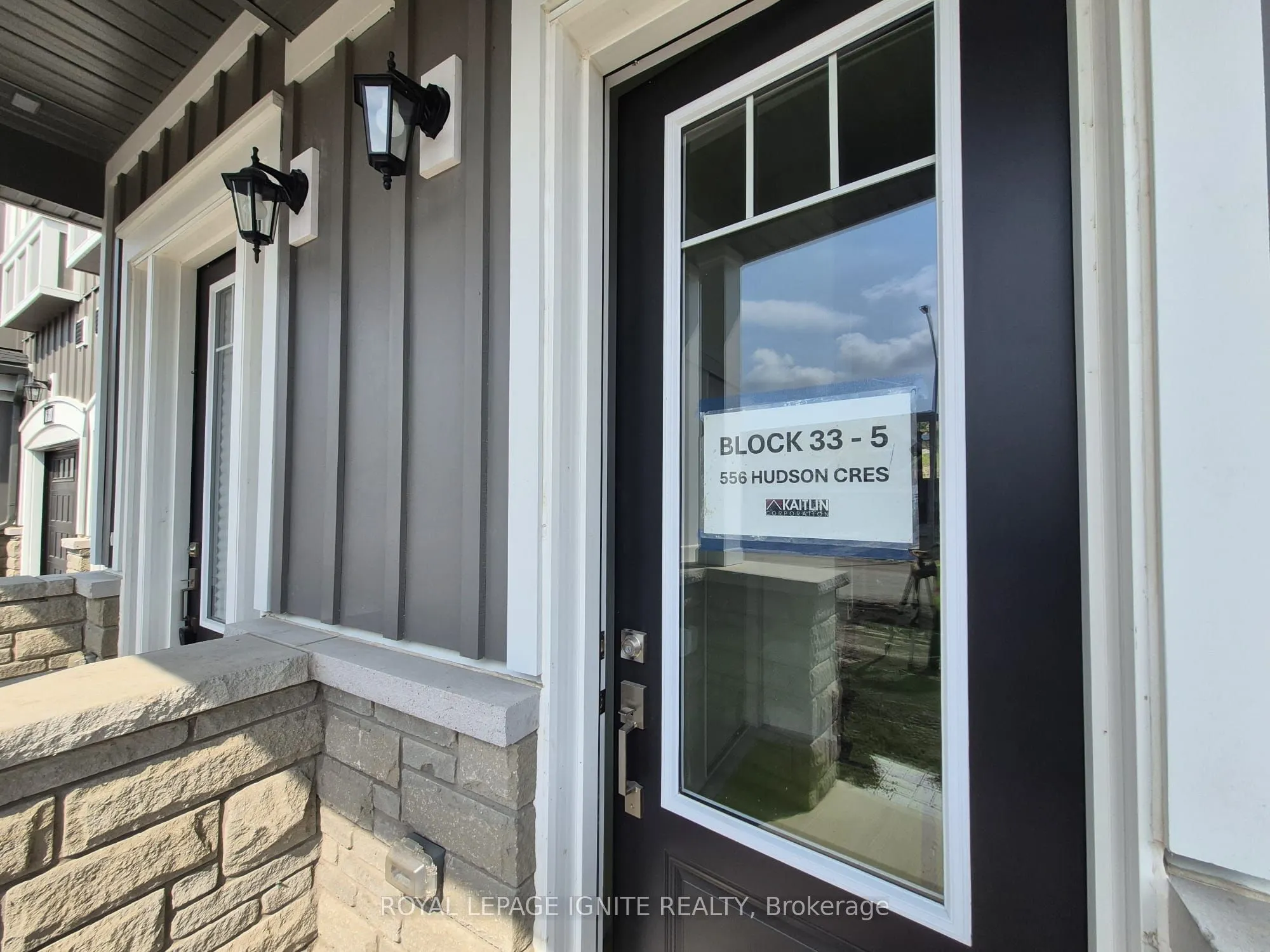 556 Hudson Crescent