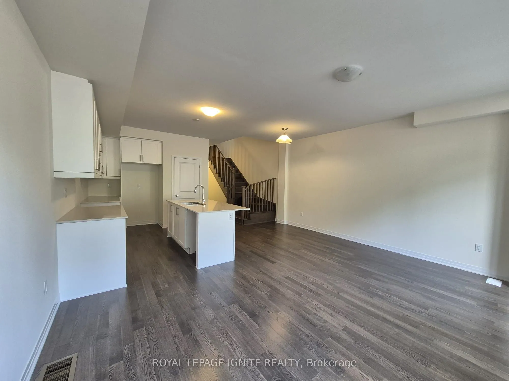 556 Hudson Crescent