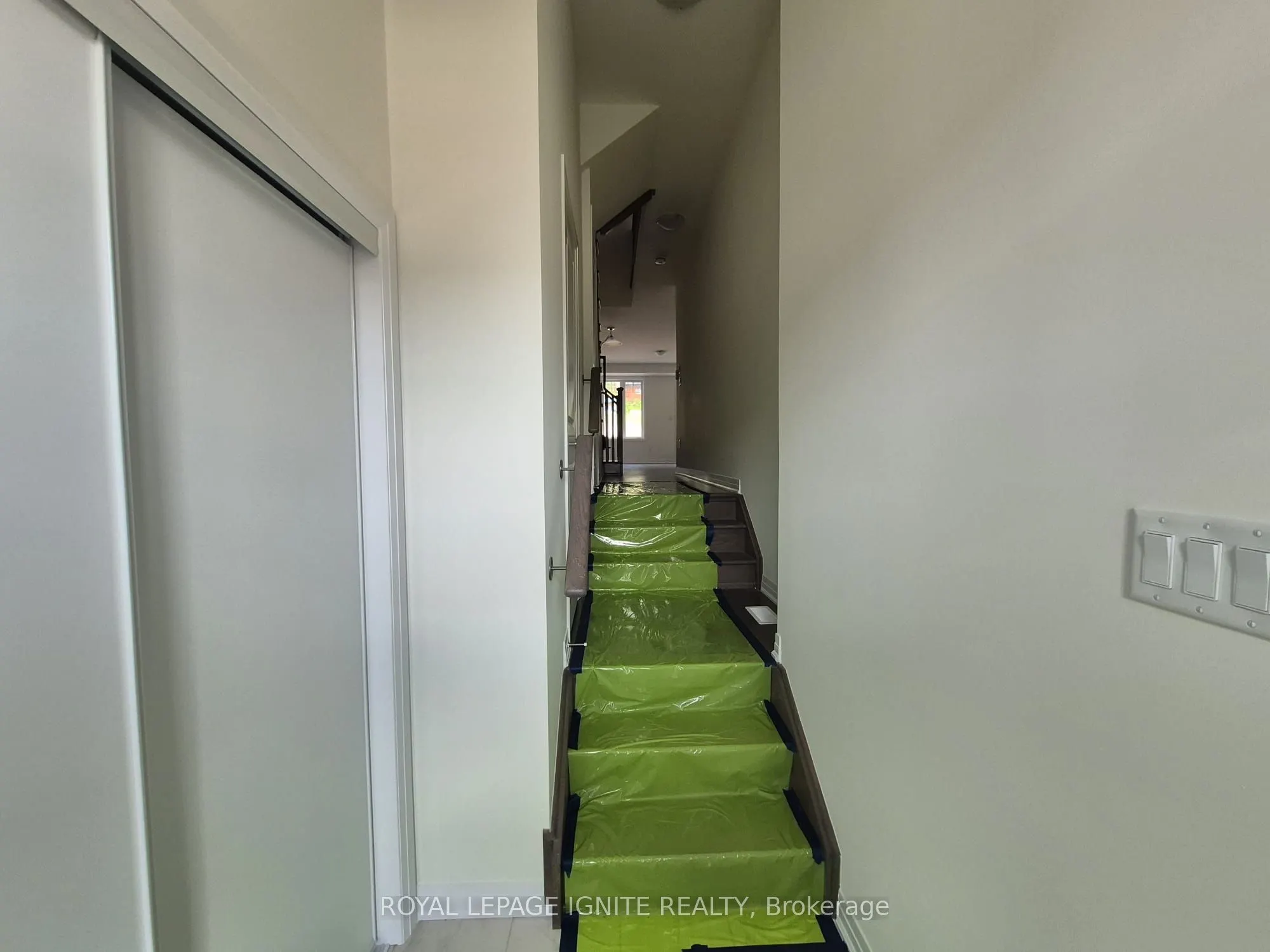 556 Hudson Crescent