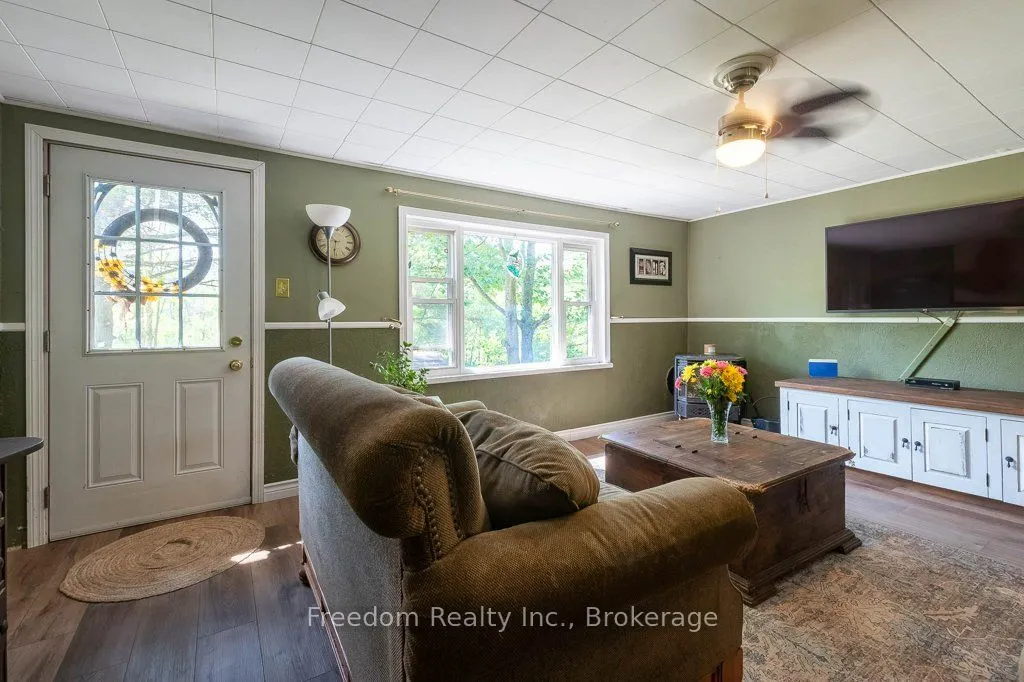 1216 Kitchen Side Road