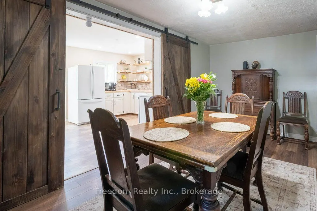 1216 Kitchen Side Road