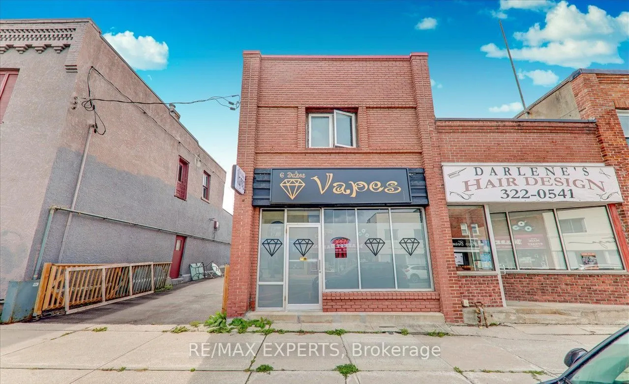 17 Queen Street W