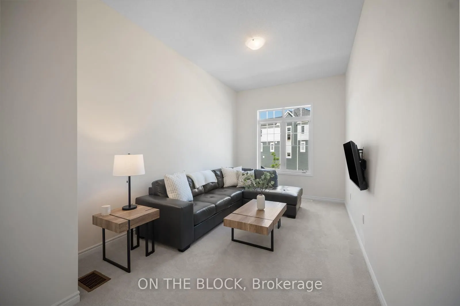 6 Courtland Way