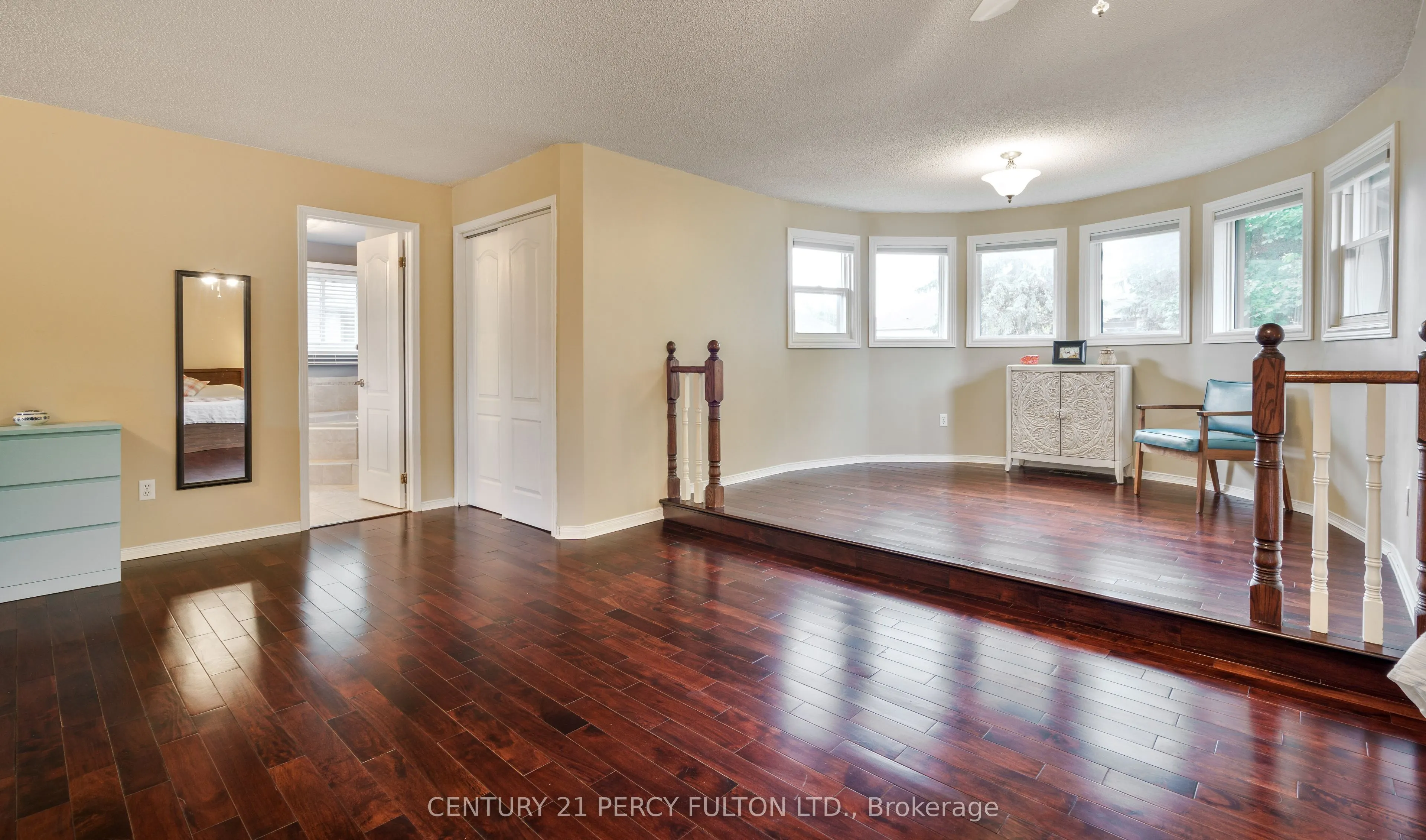 54 Cityview Circle