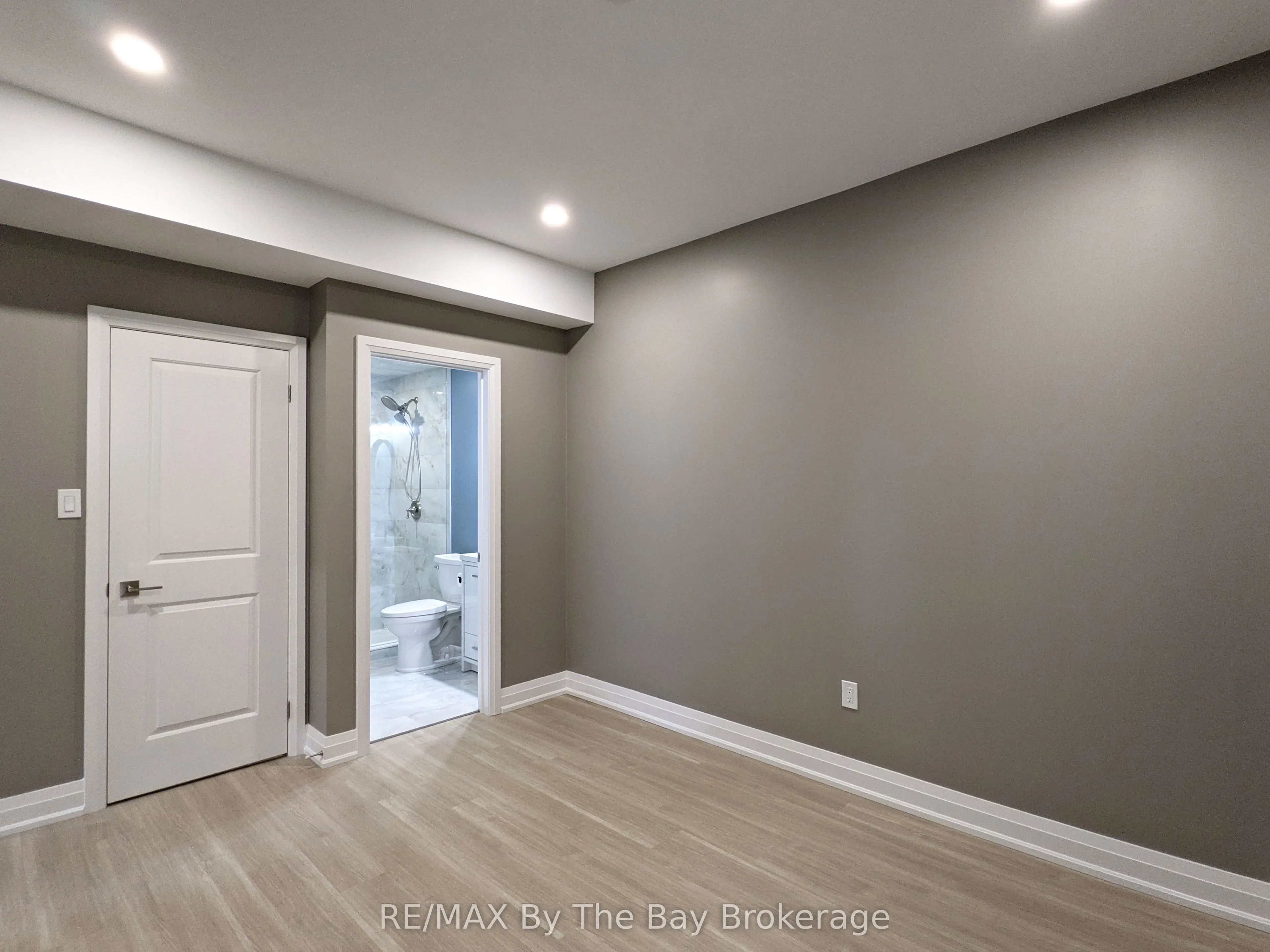 66 Regina Boulevard, #Lower Level