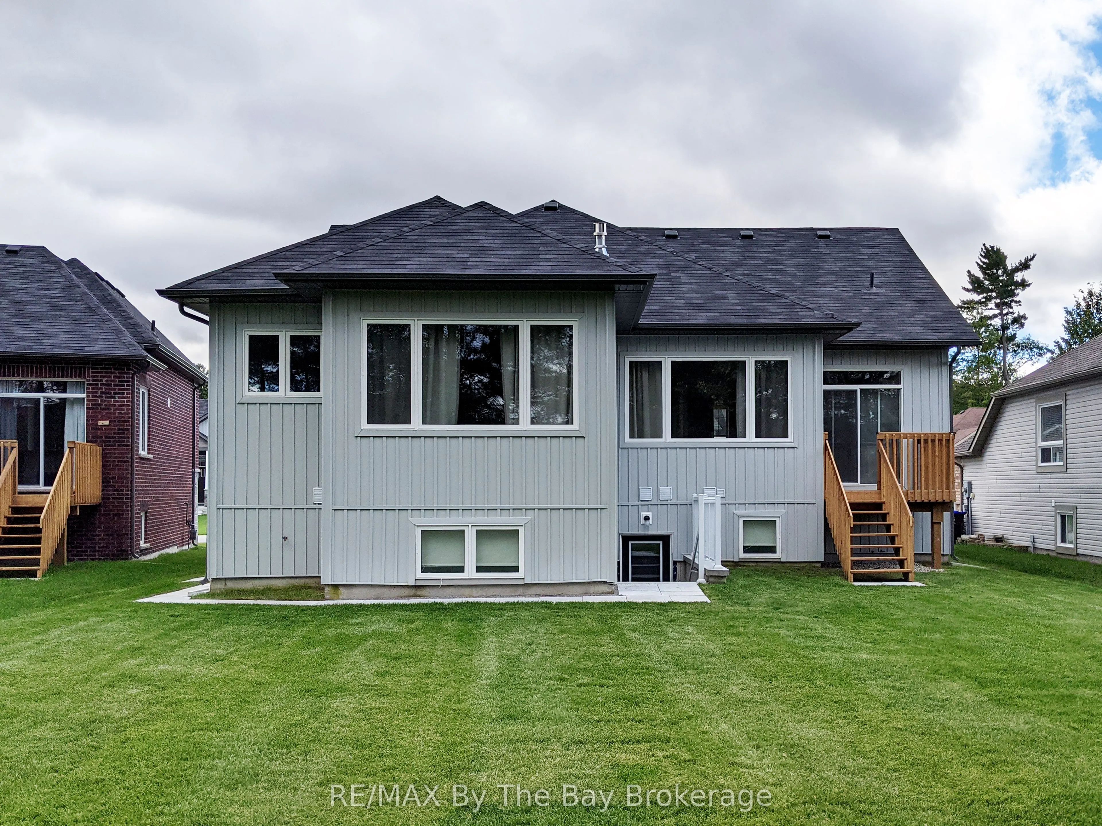 66 Regina Boulevard, #Lower Level