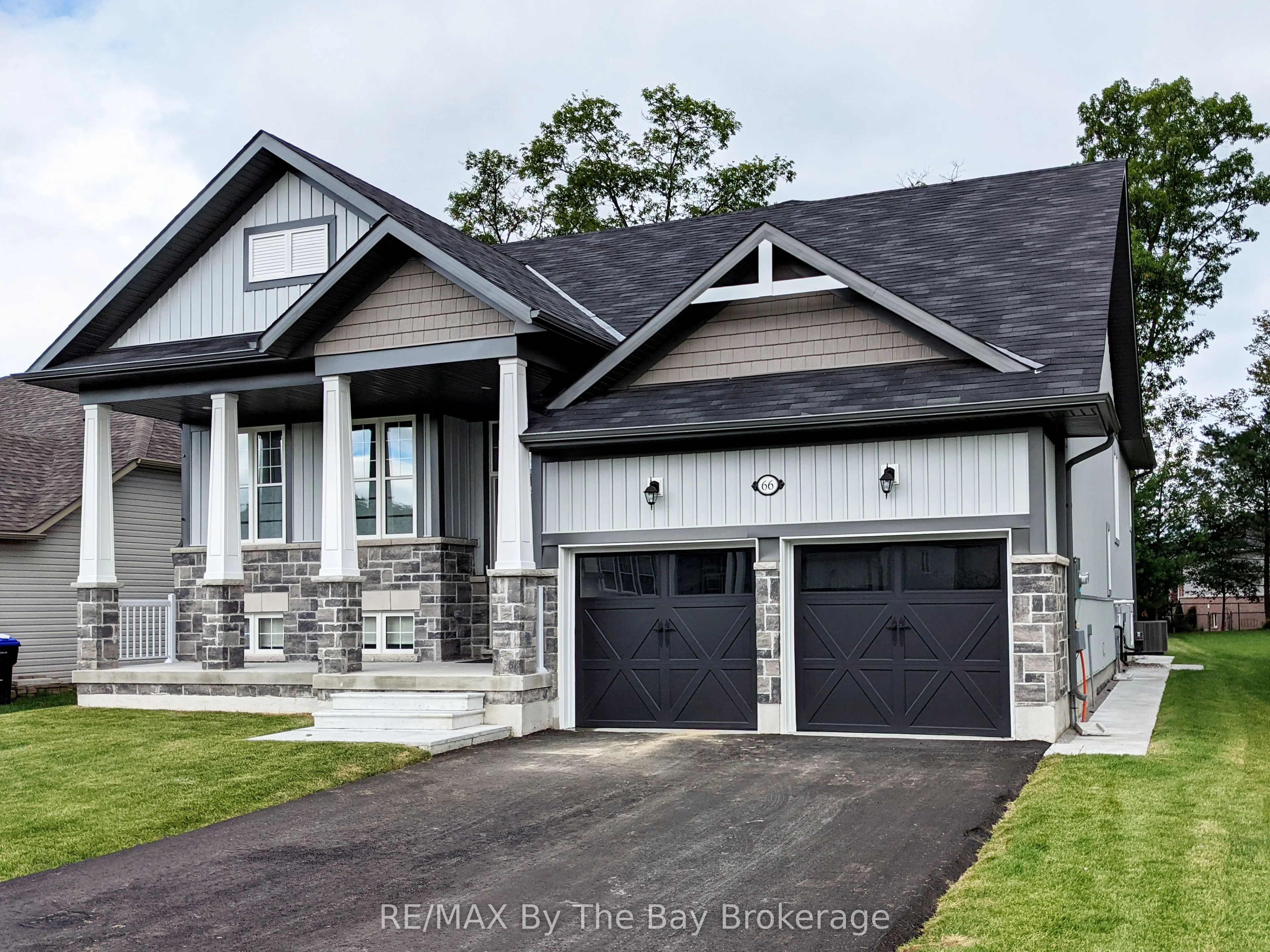 66 Regina Boulevard, #Lower Level