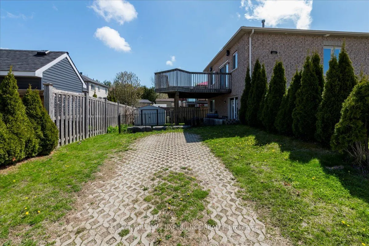 33 Primrose Crescent