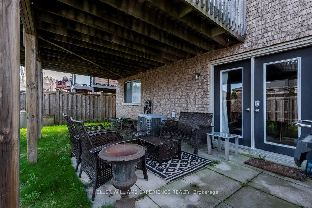 33 Primrose Crescent