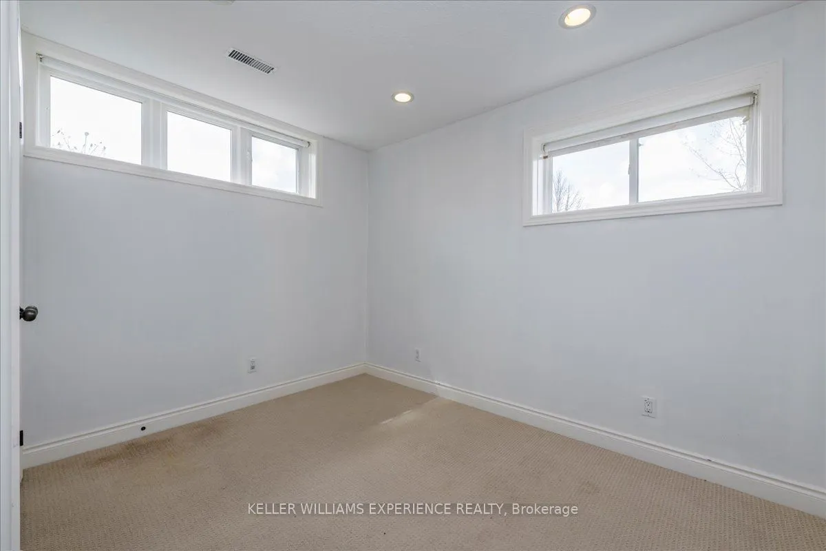 33 Primrose Crescent