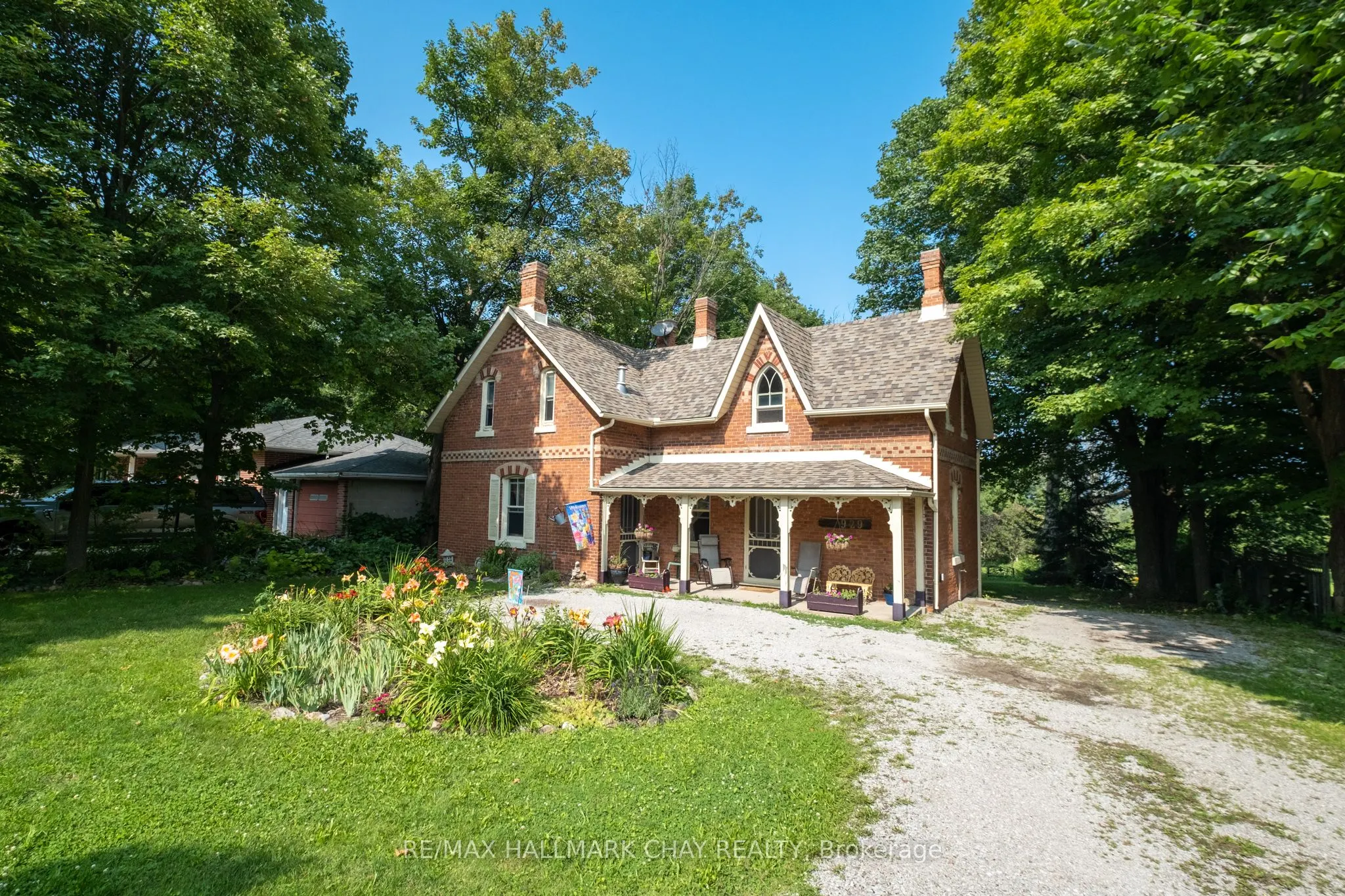 929 Yonge Street