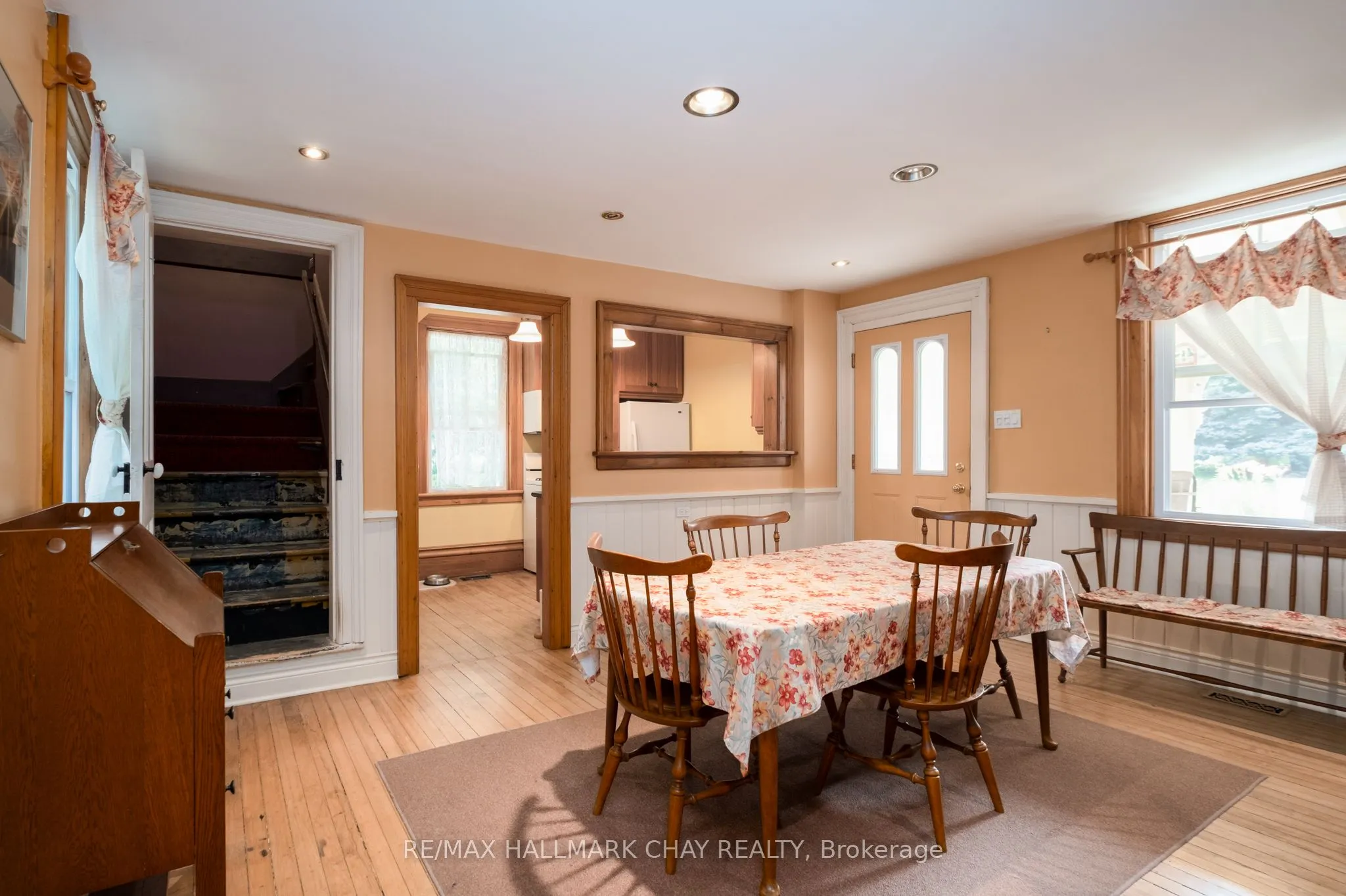 929 Yonge Street